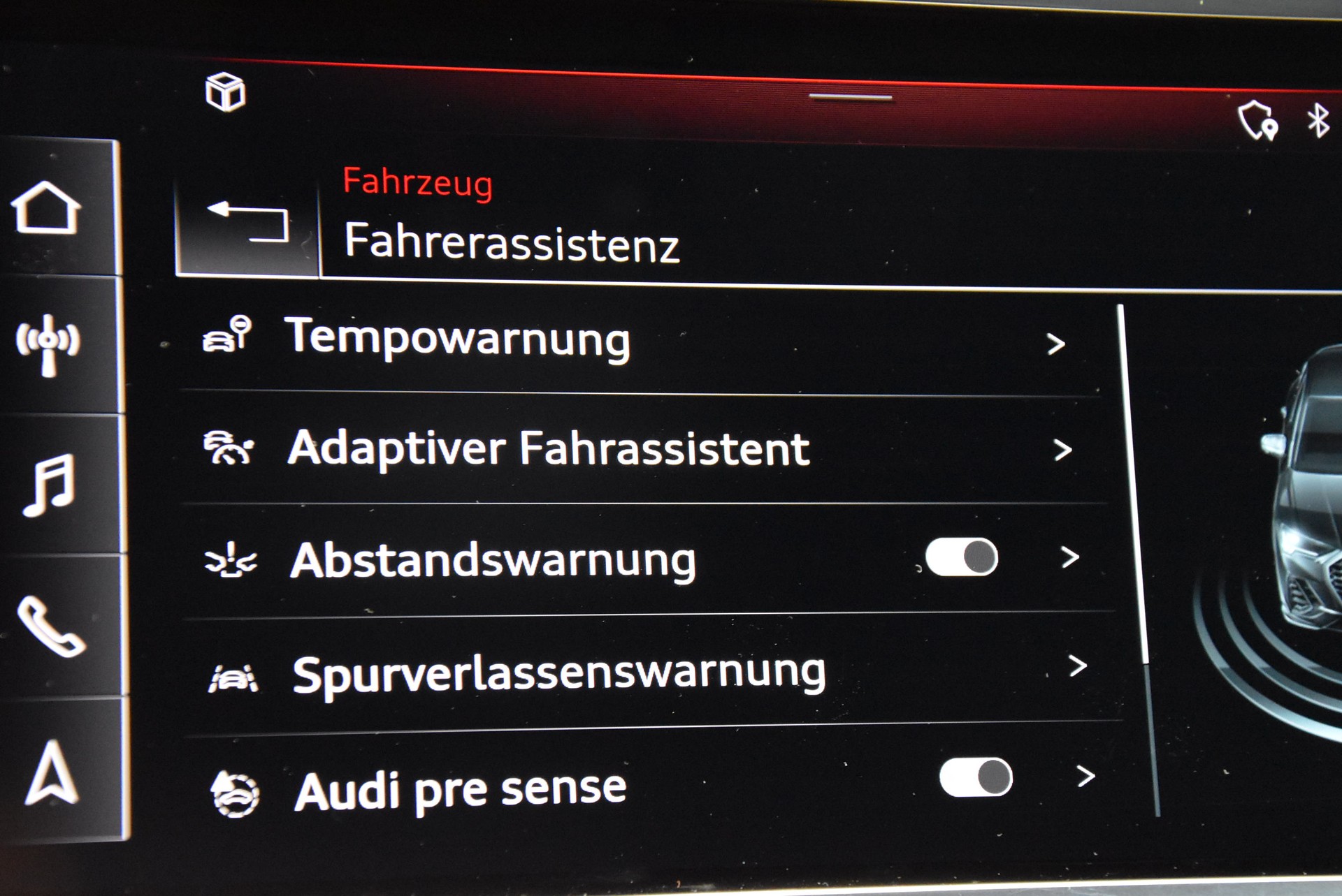 AUDI Q3 Sportback 40 TFSI S line quattro S-tronic-image-9