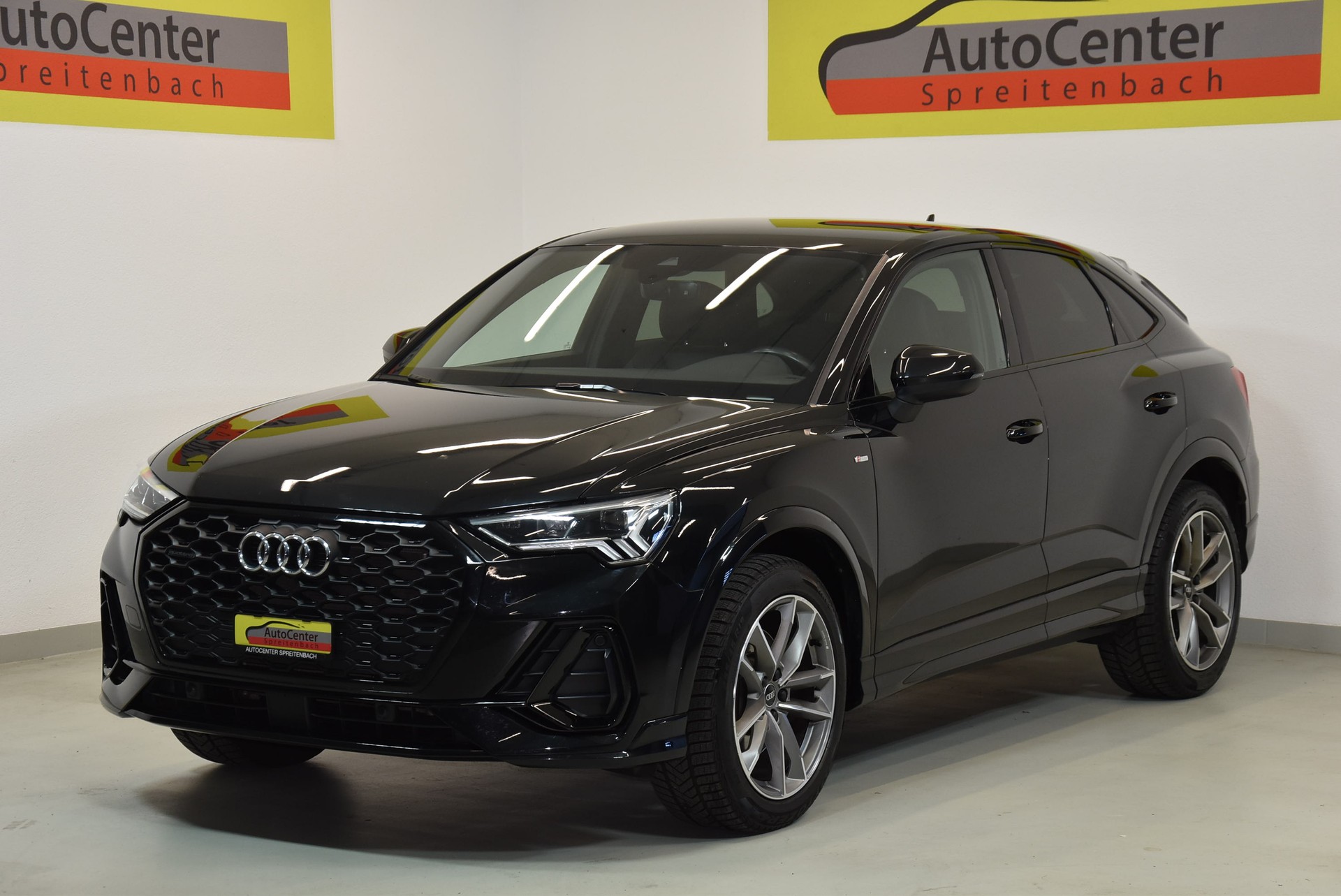 AUDI Q3 Sportback 40 TFSI S line quattro S-tronic-image-1