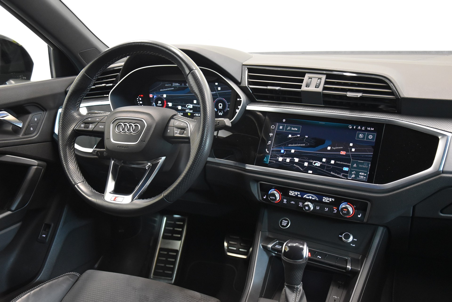 AUDI Q3 Sportback 40 TFSI S line quattro S-tronic-image-4