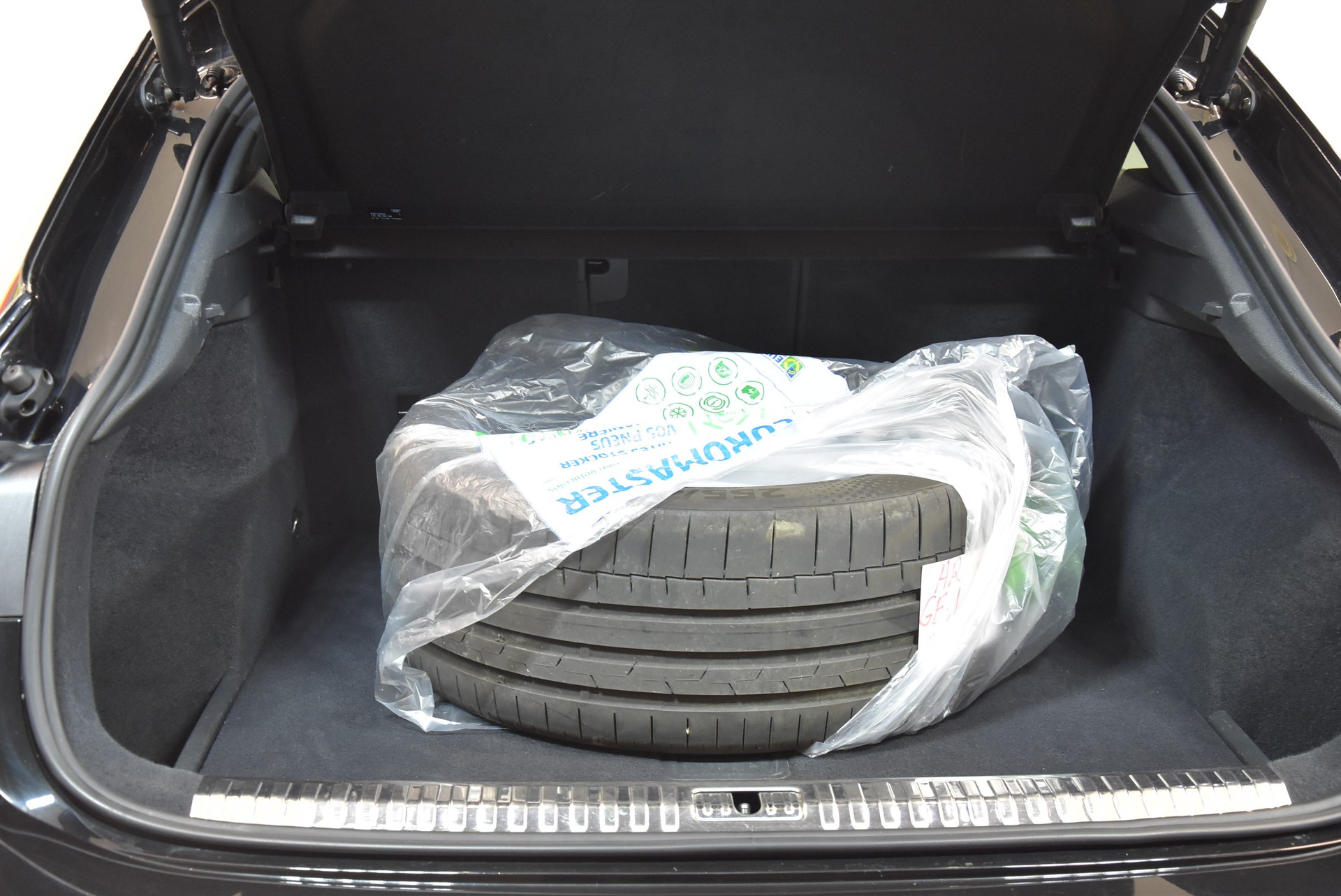 AUDI Q3 Sportback 40 TFSI S line quattro S-tronic-image-8