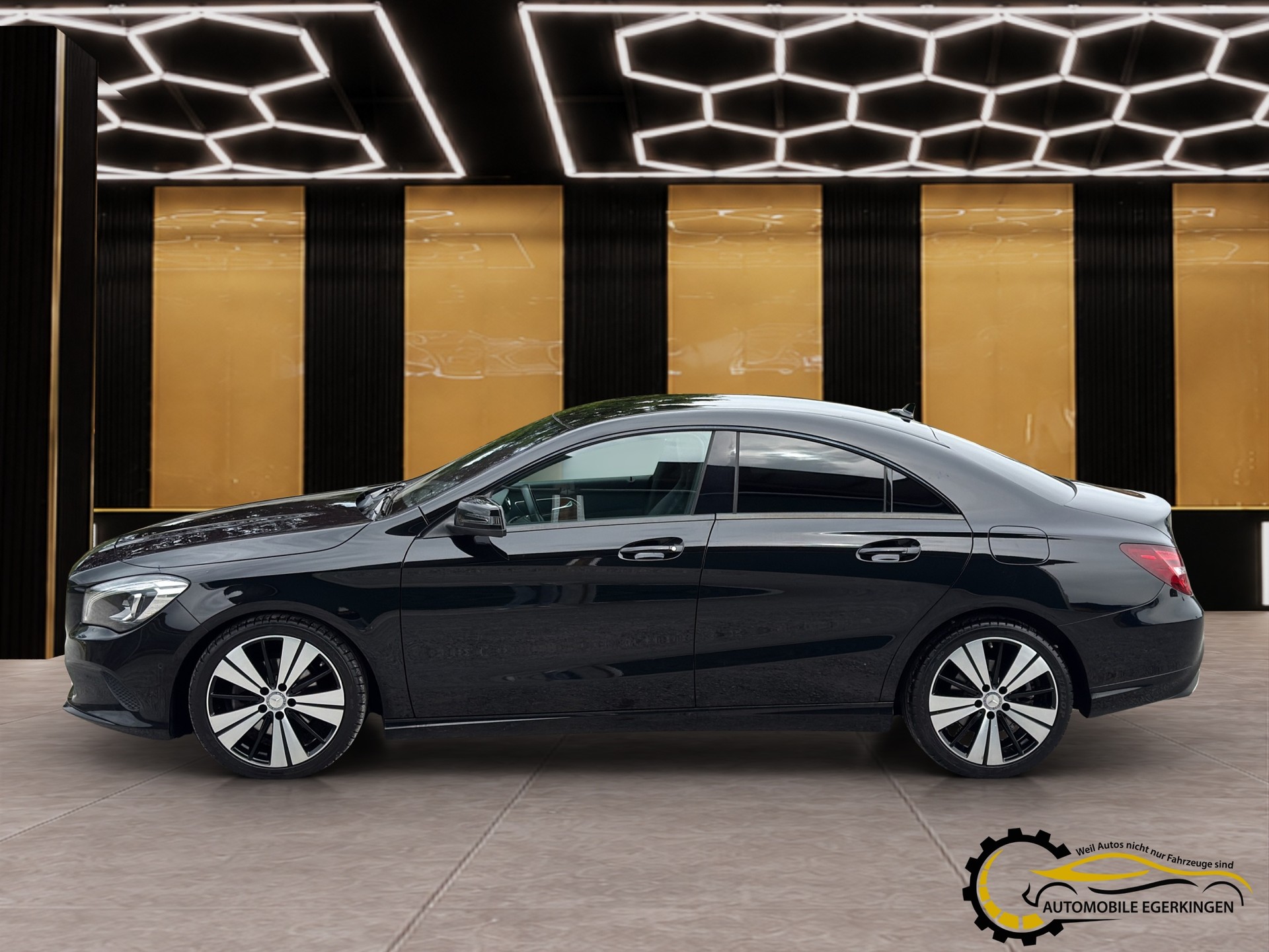 MERCEDES-BENZ CLA 200 Urban-image-7