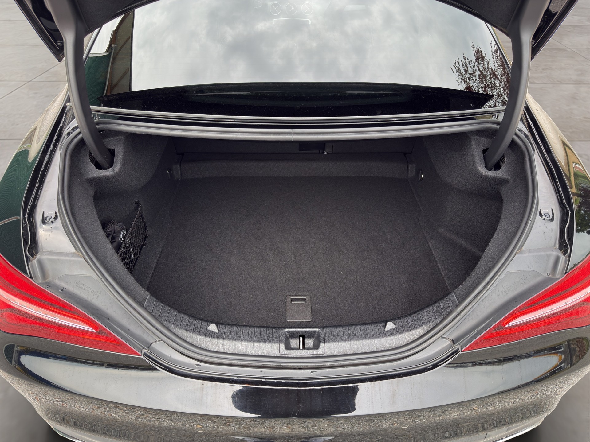MERCEDES-BENZ CLA 200 Urban-image-13