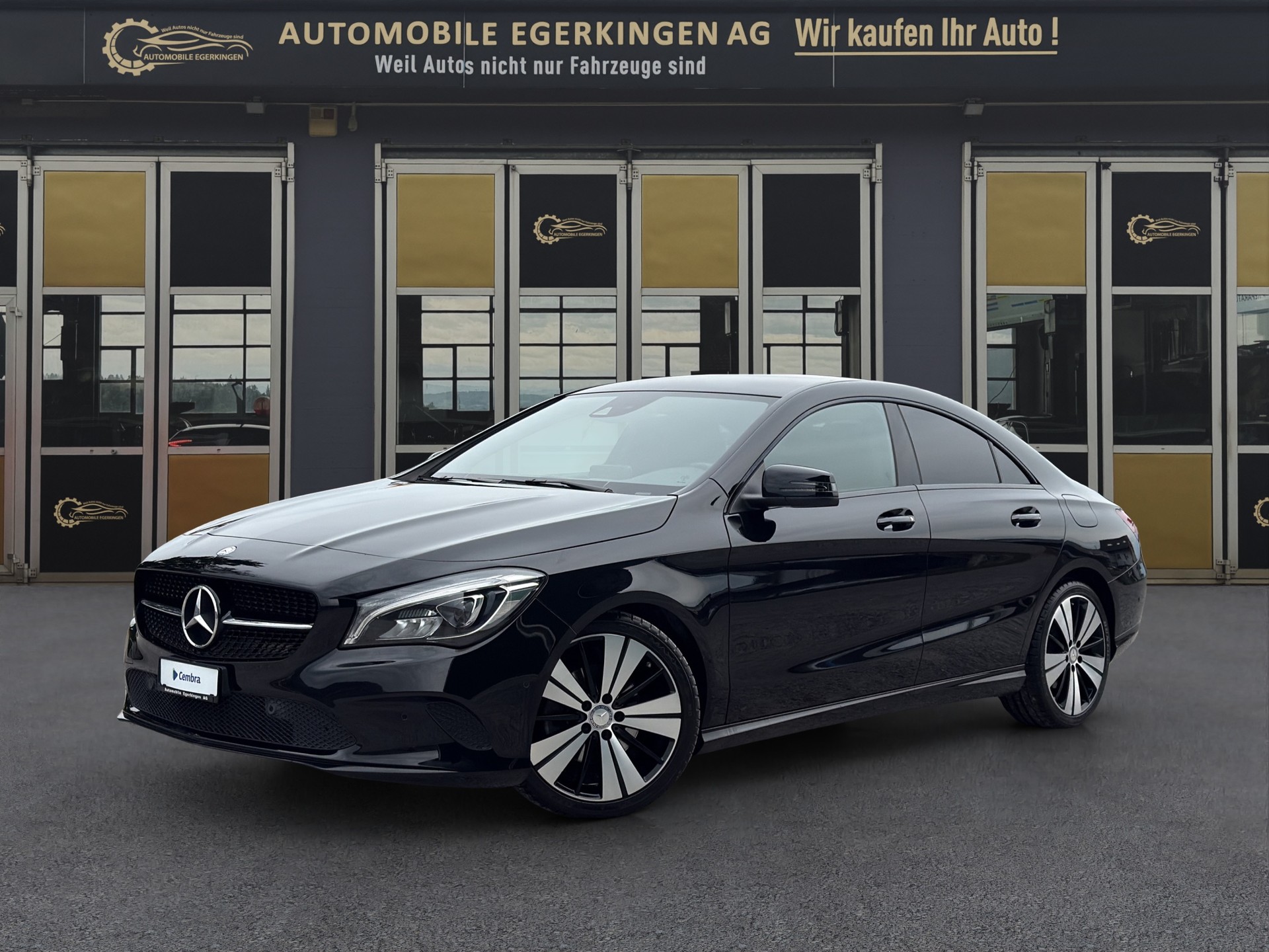 MERCEDES-BENZ CLA 200 Urban-image-0