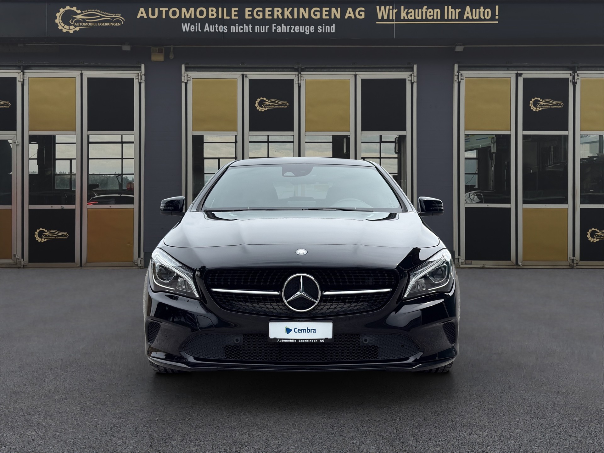 MERCEDES-BENZ CLA 200 Urban-image-1