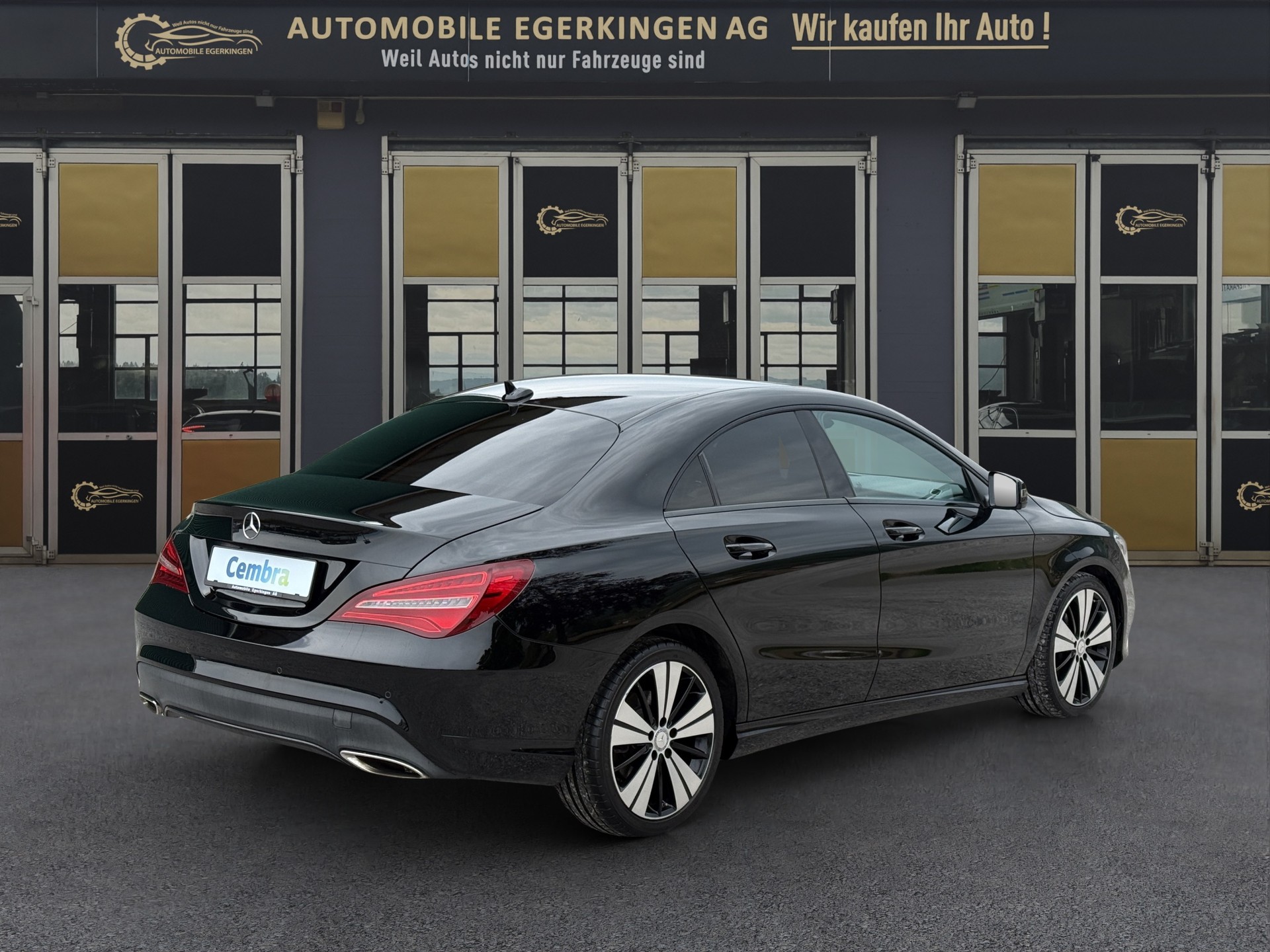MERCEDES-BENZ CLA 200 Urban-image-4