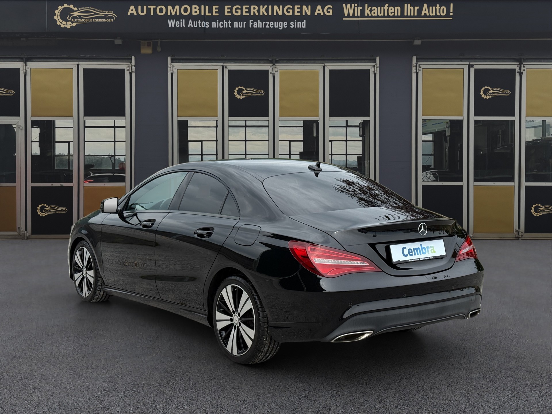MERCEDES-BENZ CLA 200 Urban-image-6
