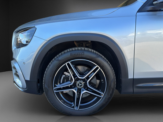 MERCEDES-BENZ GLB 250 4Matic 8G-Tronic-image-4