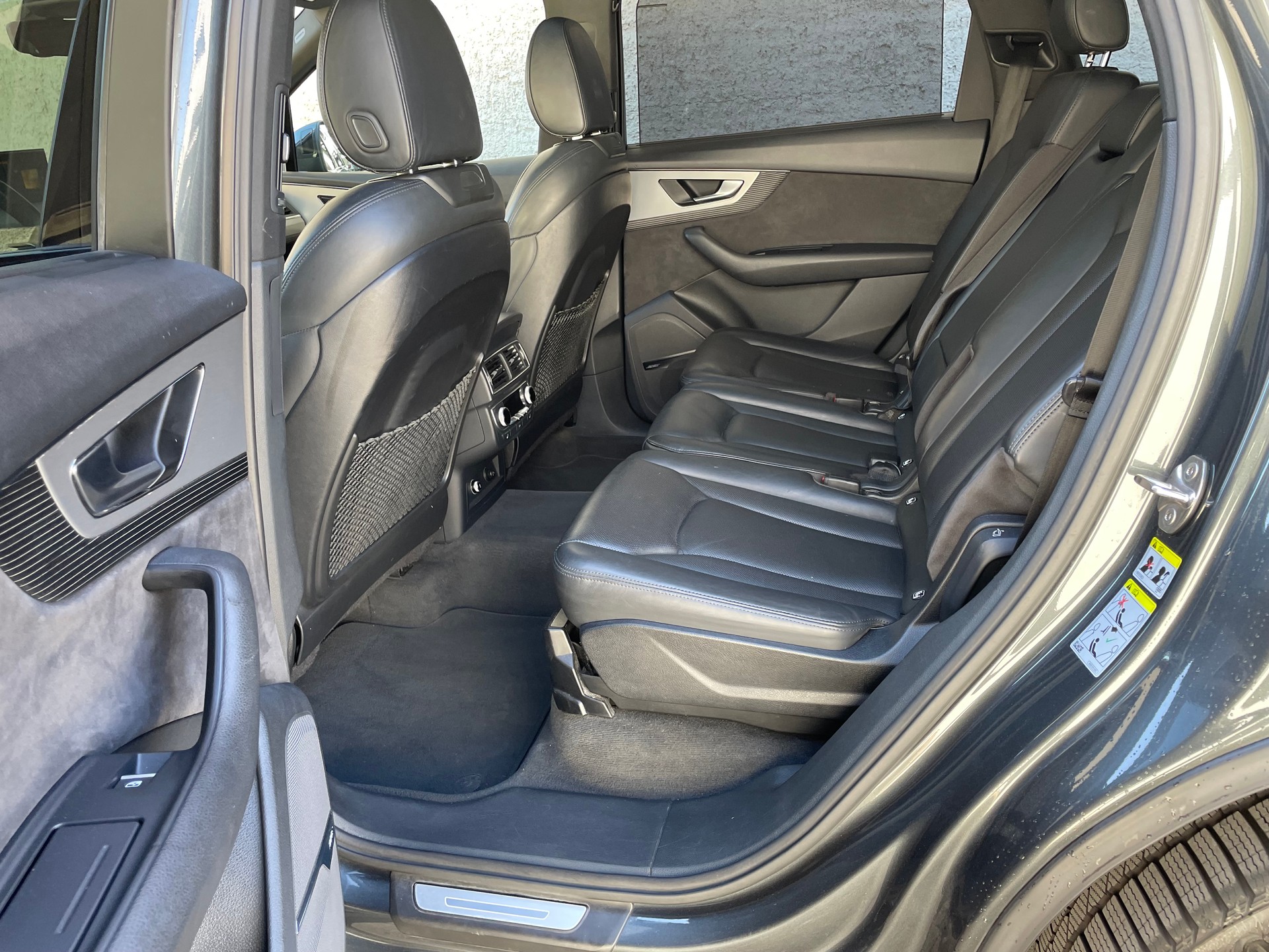 AUDI 4.0 V8 TDI quattro T-Tronic-image-13