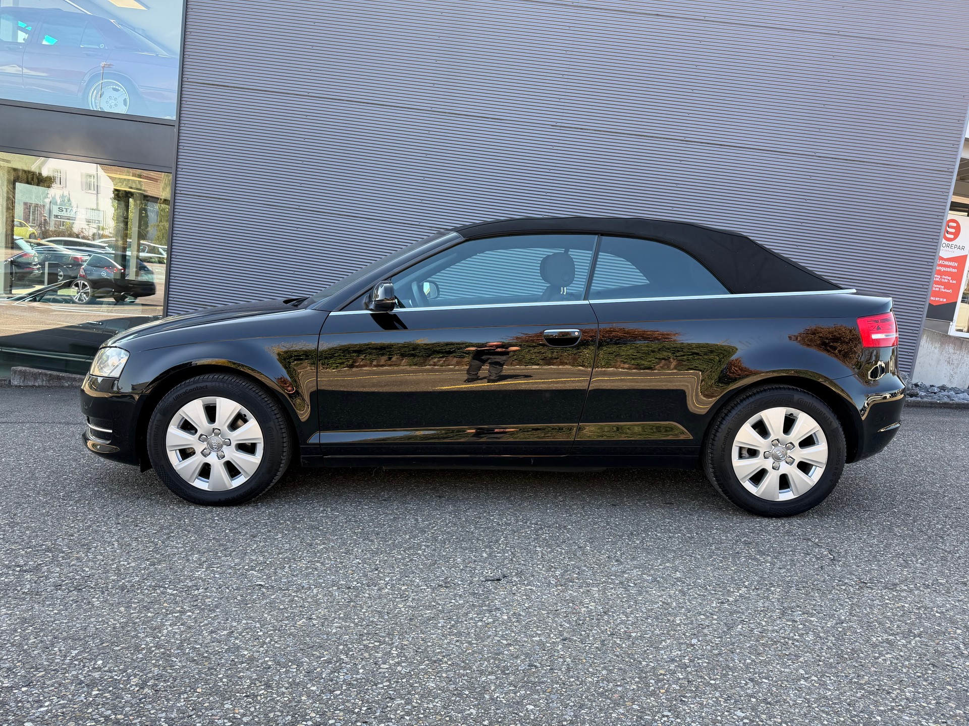 AUDI A3 Cabriolet 1.2 TFSI Attraction-image-6