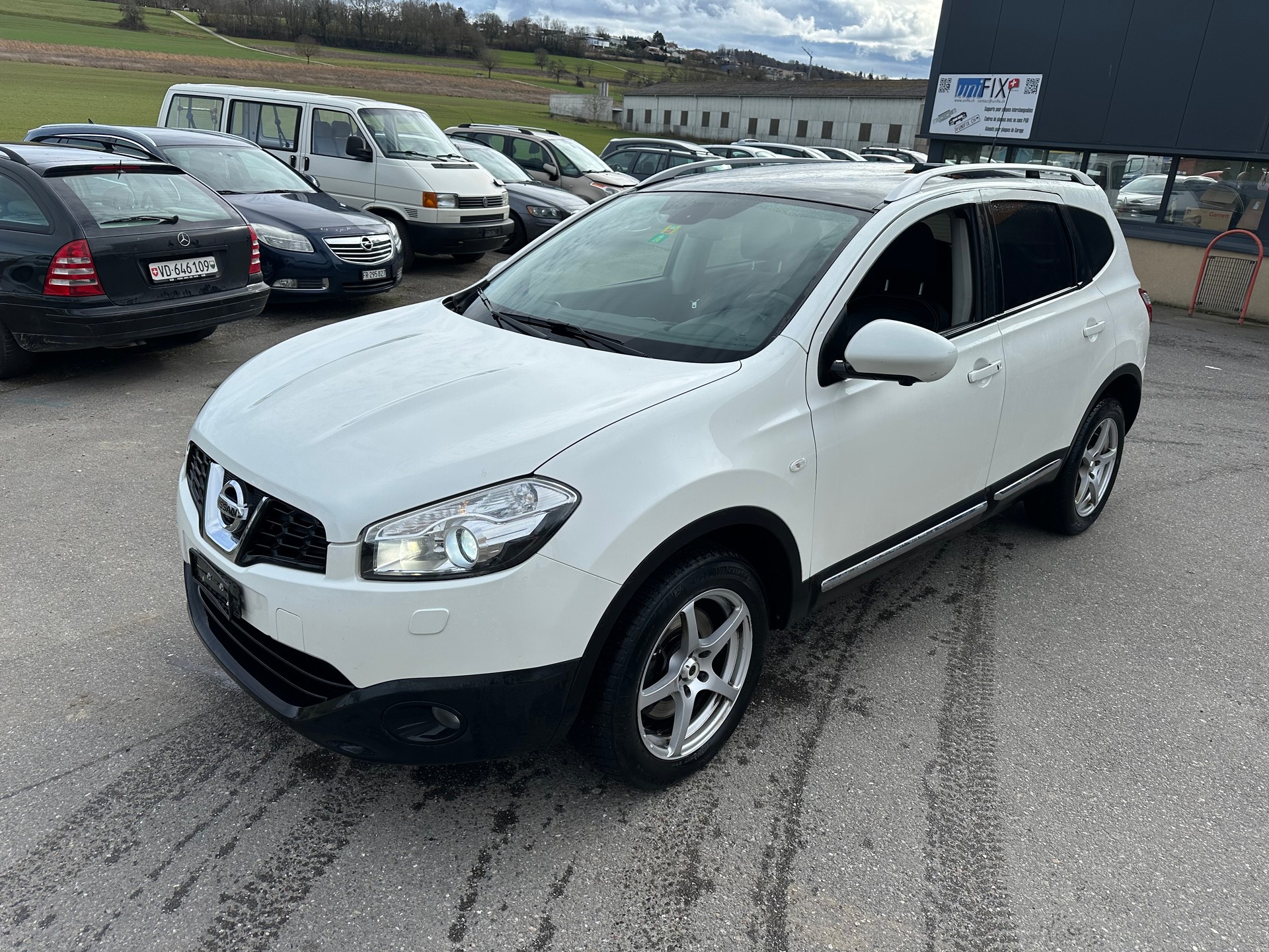 NISSAN Qashqai +2 2.0 4WD 360 XTronic CVT-image-0