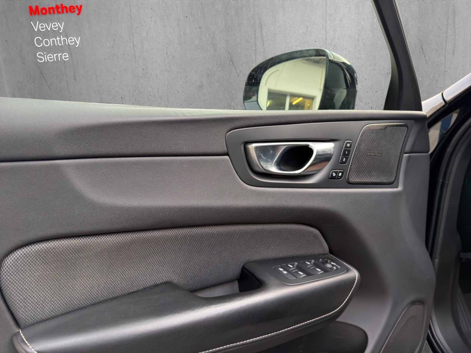 Image VOLVO XC60 XC60 B6 Benzin Mild Hybrid AWD R-Design Geartronic