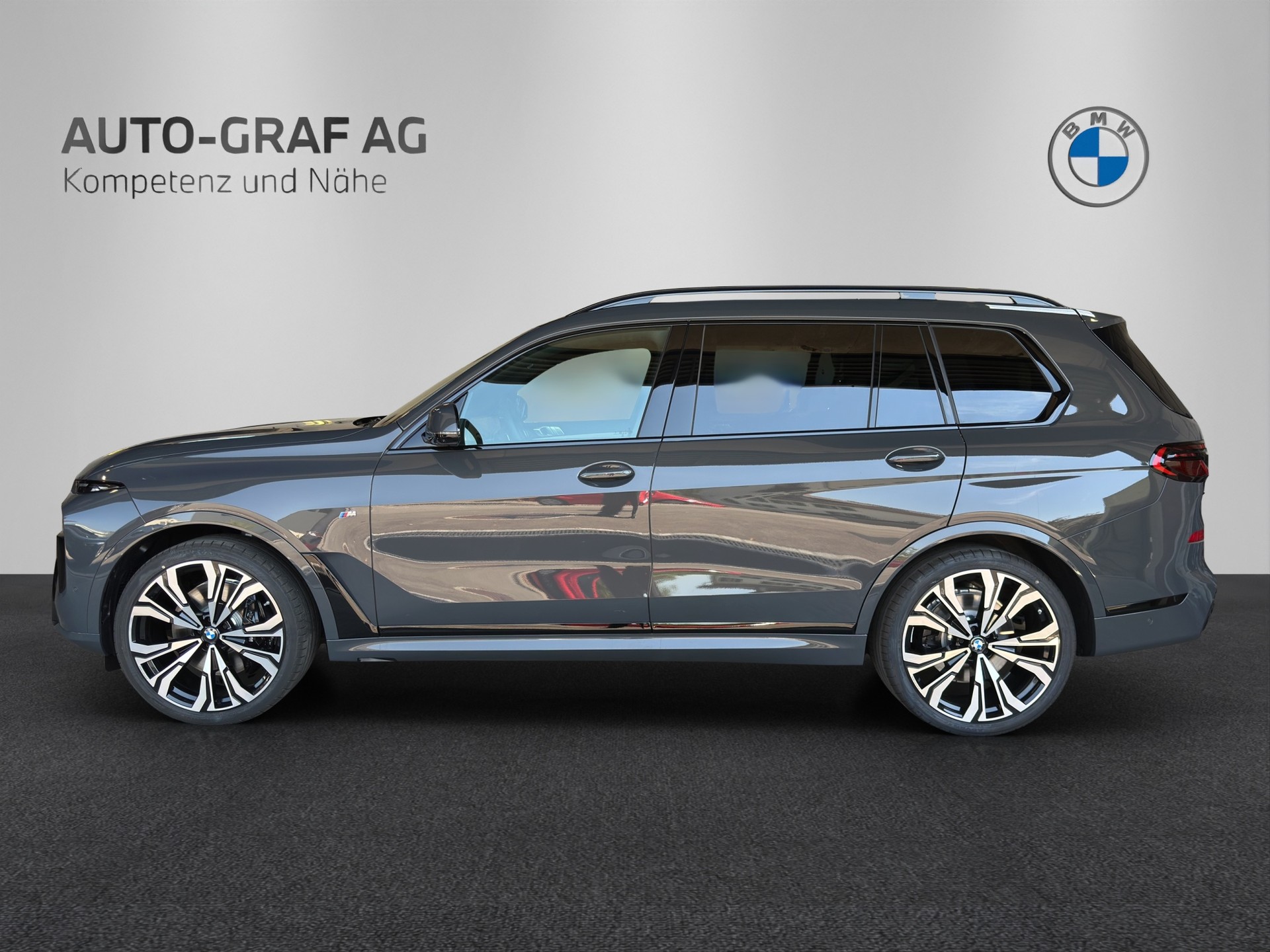 BMW X7 40i xDrive M Sport Pro (7-Plätzer)-showroom-element-1