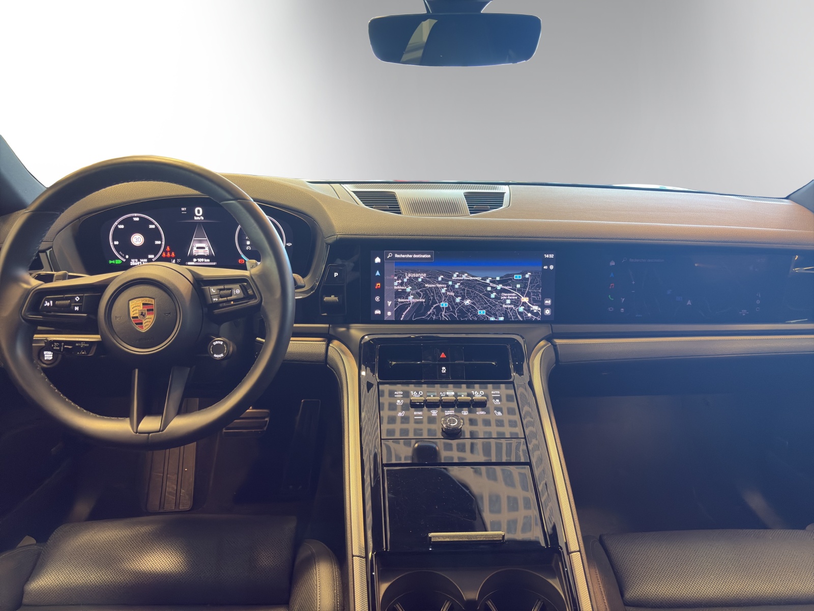 PORSCHE Panamera 4 PDK-image-11