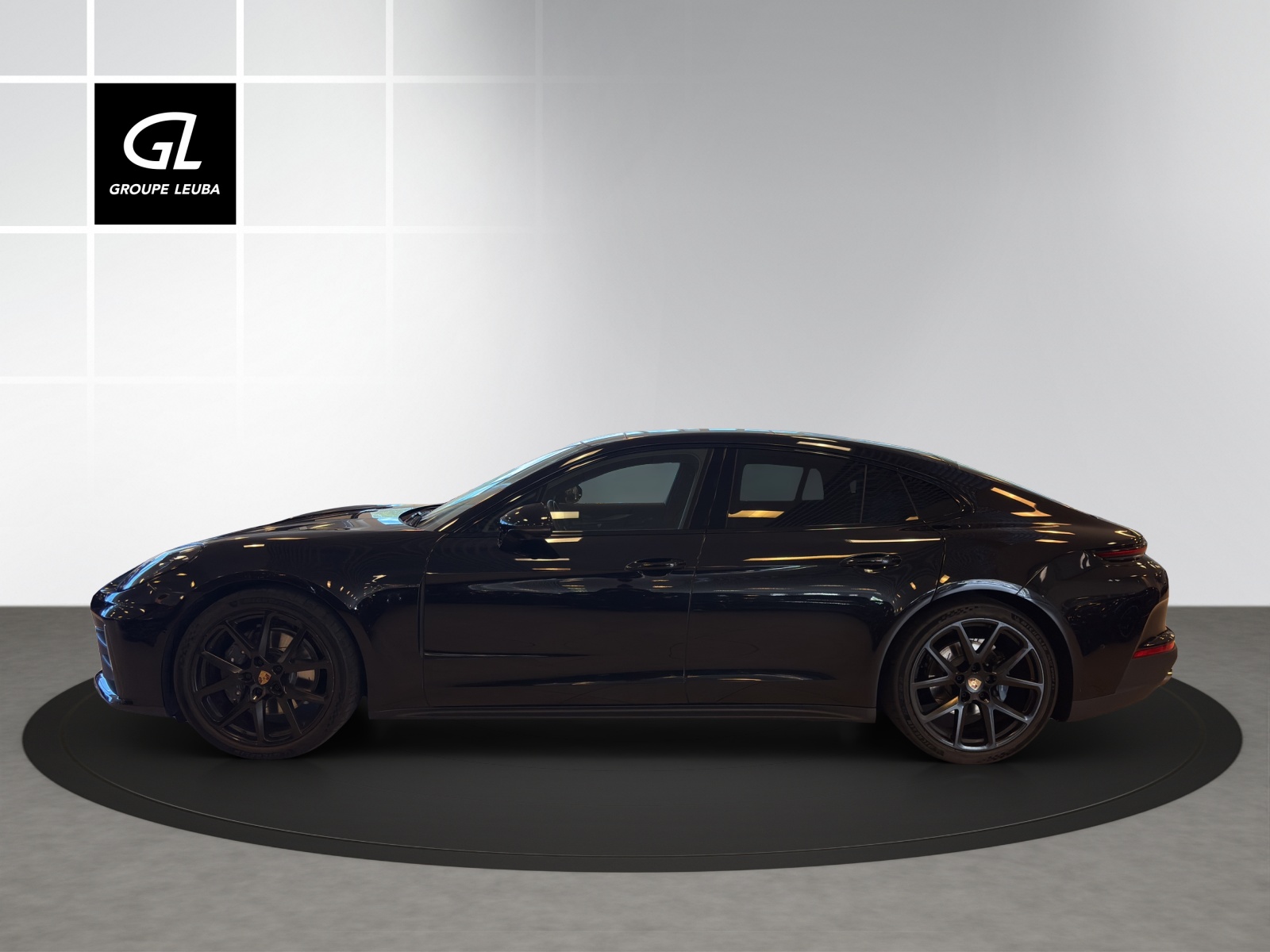 PORSCHE Panamera 4 PDK-image-2