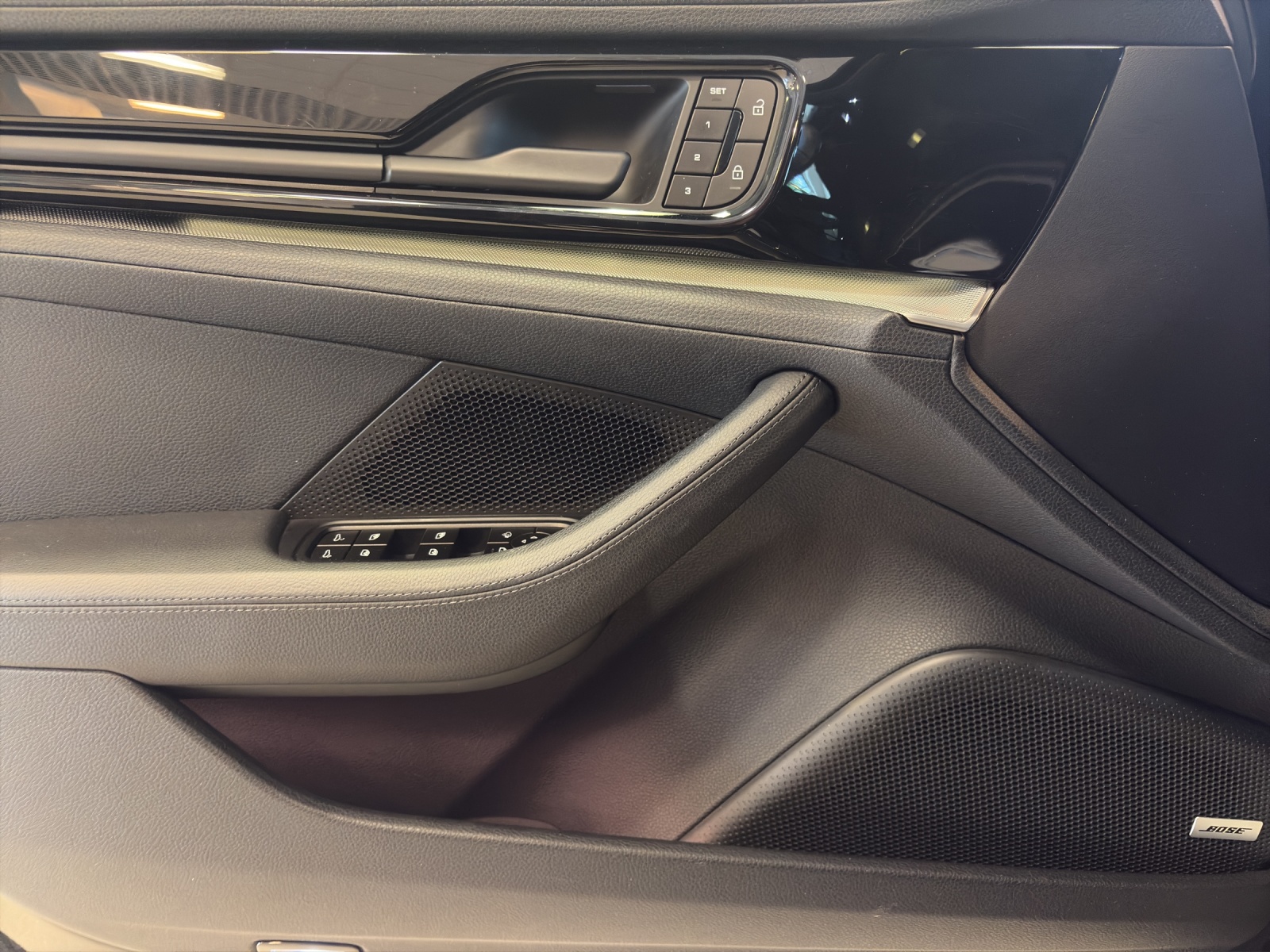 PORSCHE Panamera 4 PDK-image-7