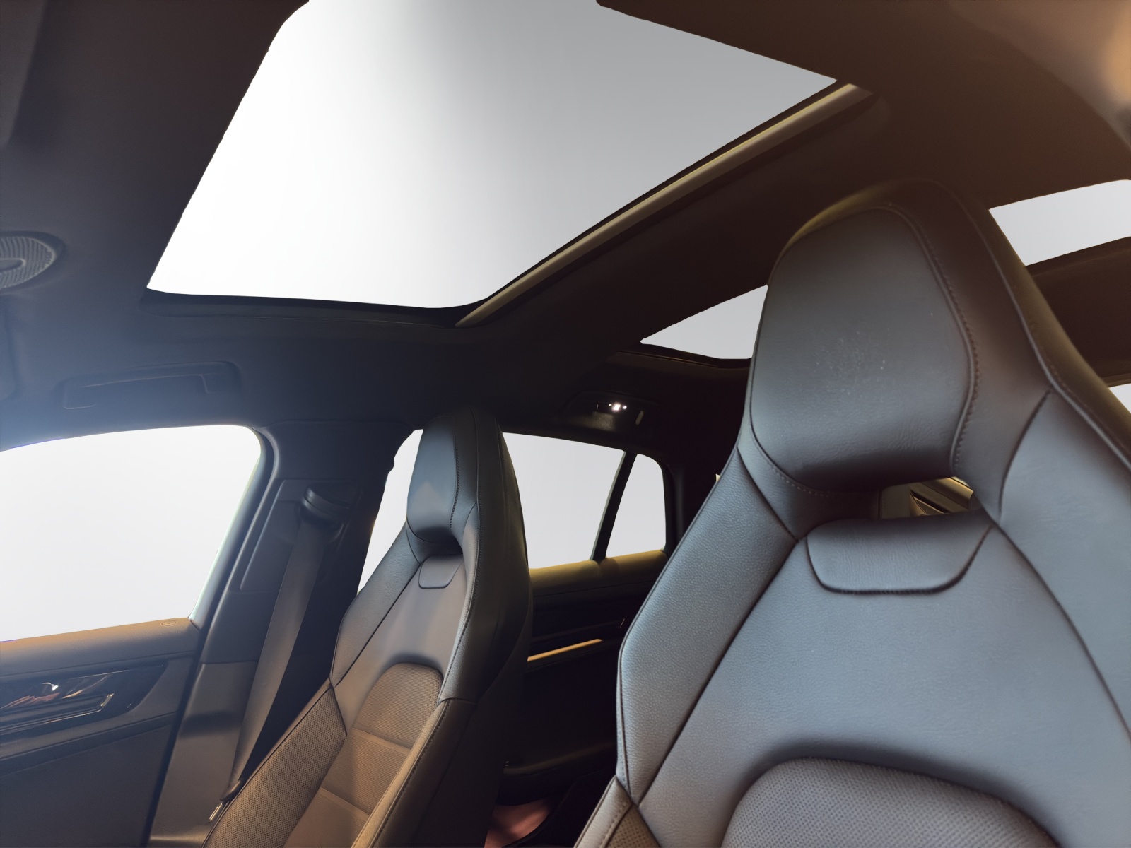PORSCHE Panamera 4 PDK-image-8