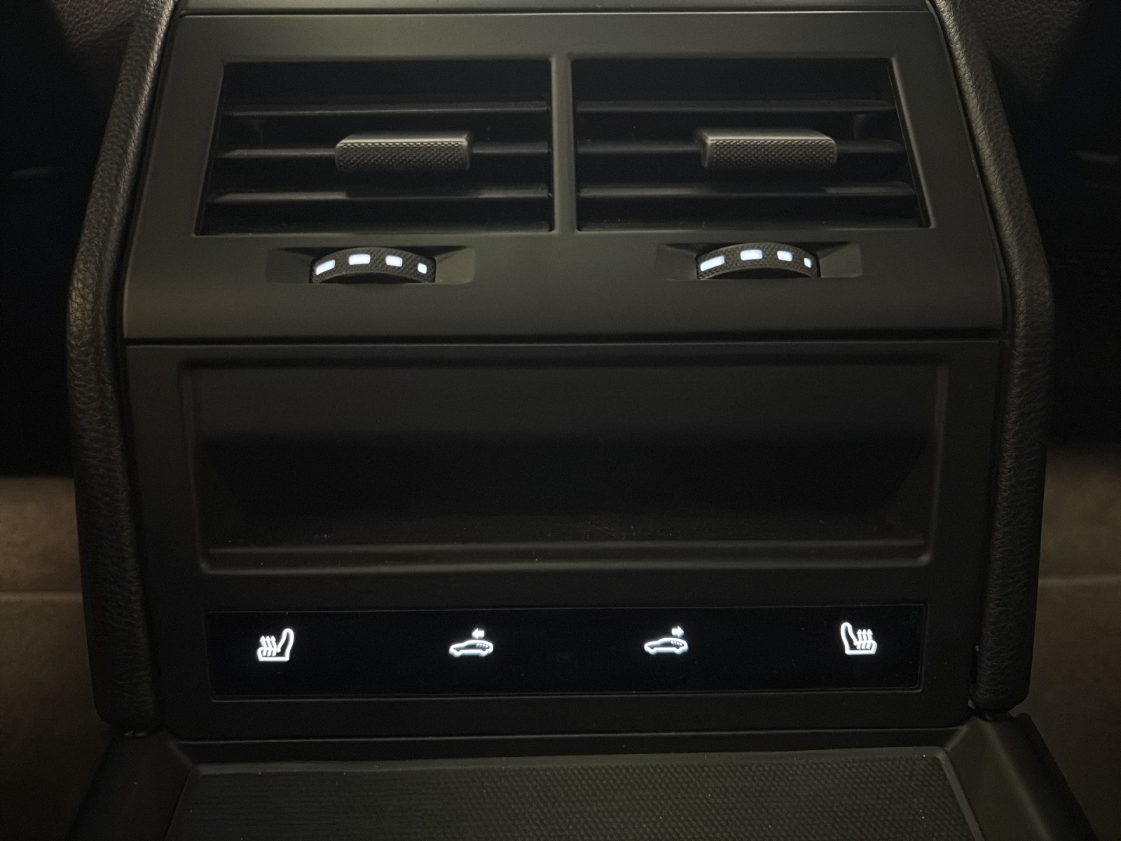 PORSCHE Panamera 4 PDK-image-15