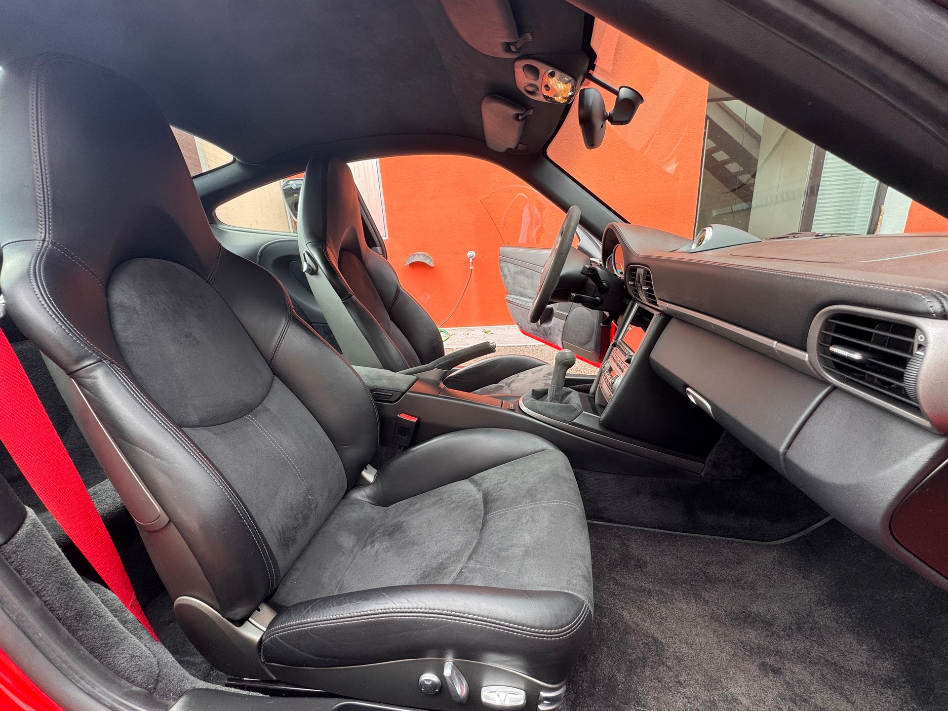 PORSCHE GT3-image-5