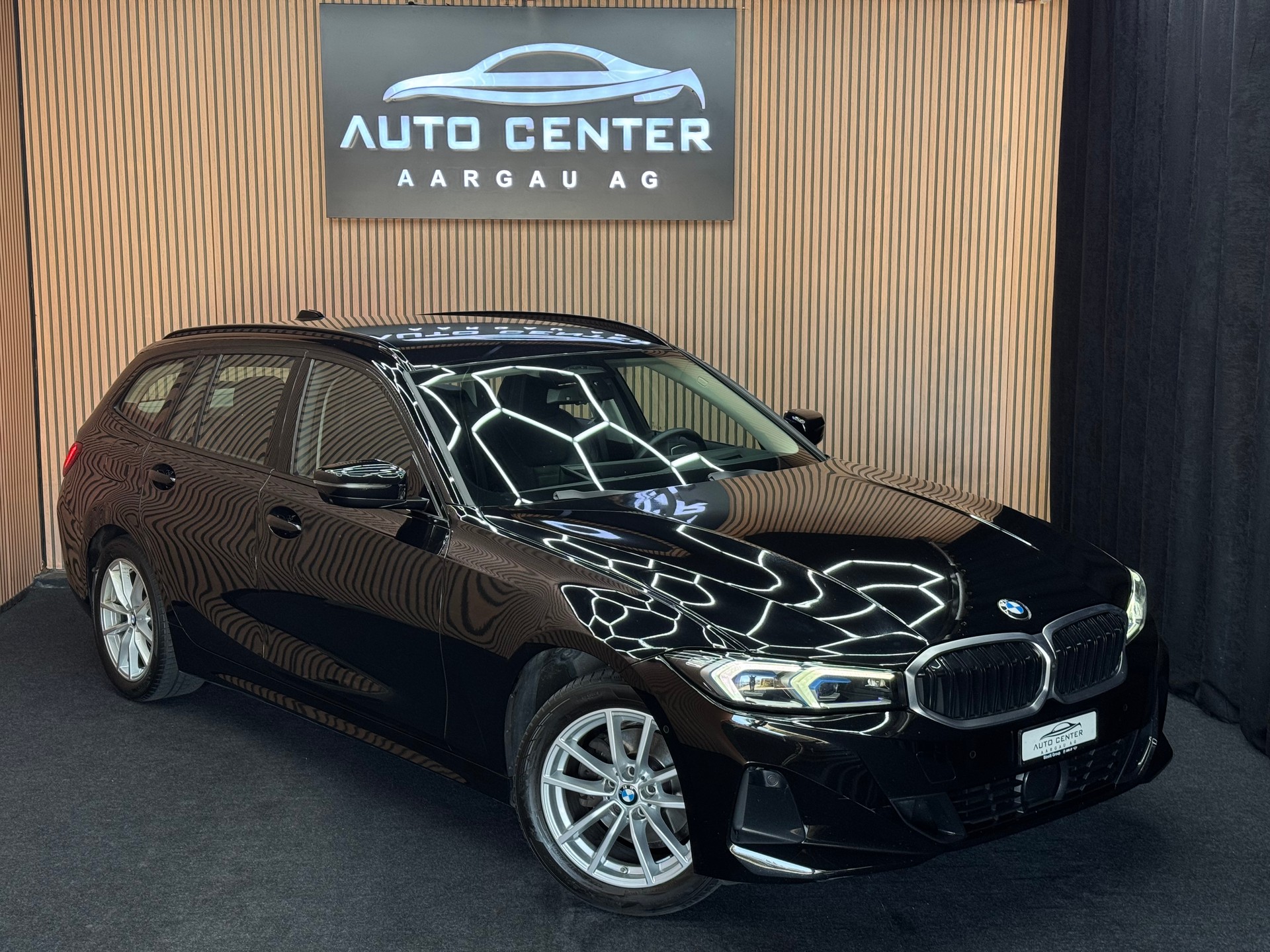 BMW 320d xDrive Touring | 1 Jahr Garantie | Facelift | *ab CHF 279.-/ Monat*-image-0