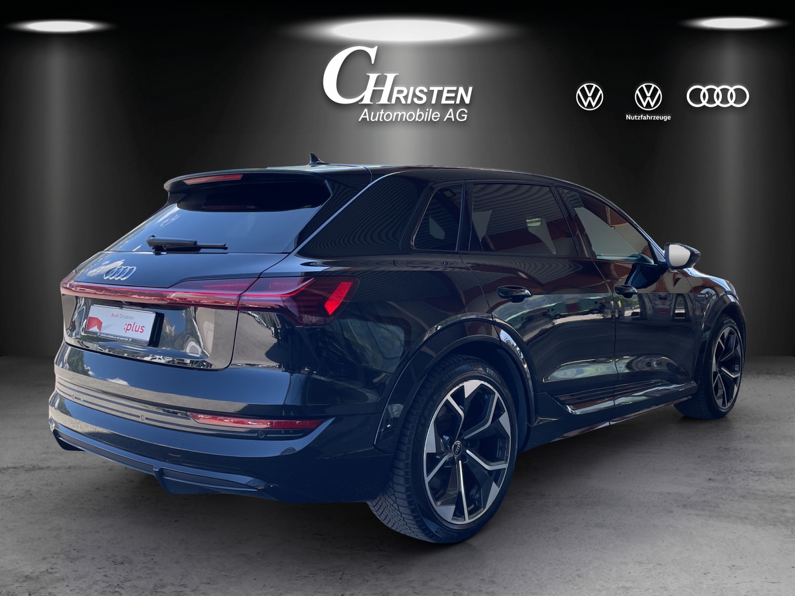 AUDI e-tron S quattro-image-5