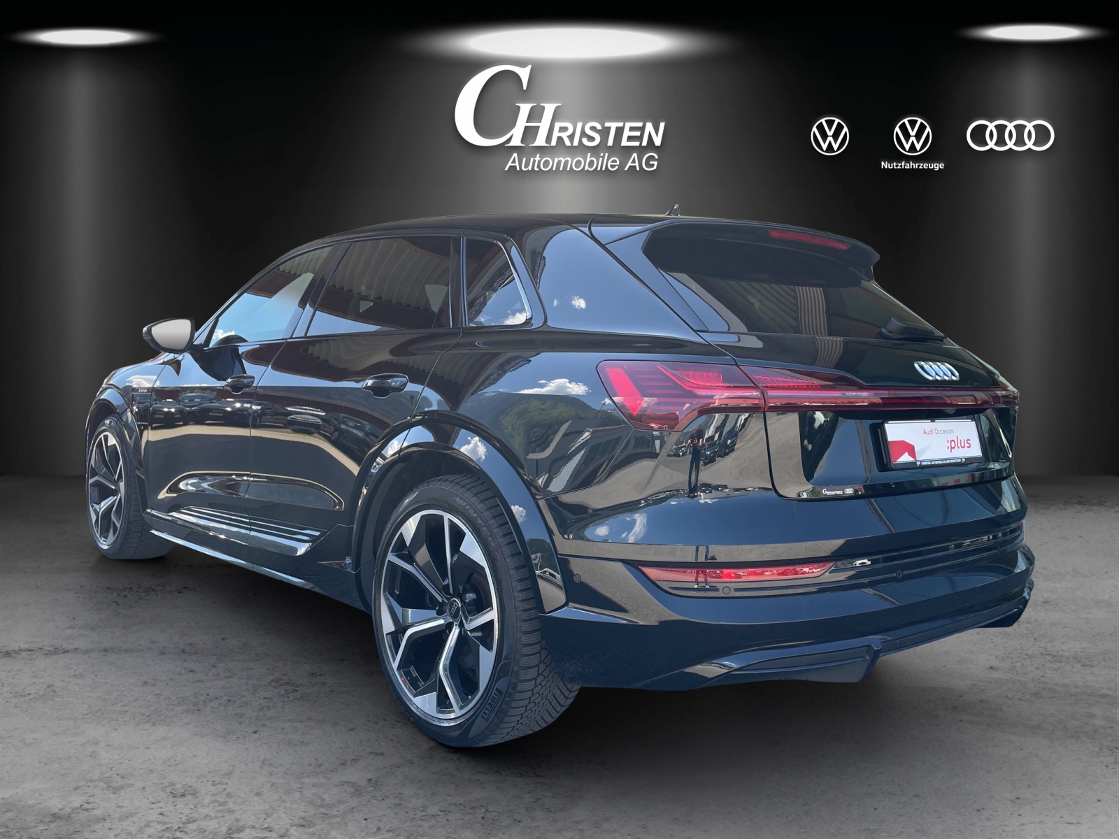 AUDI e-tron S quattro-image-4