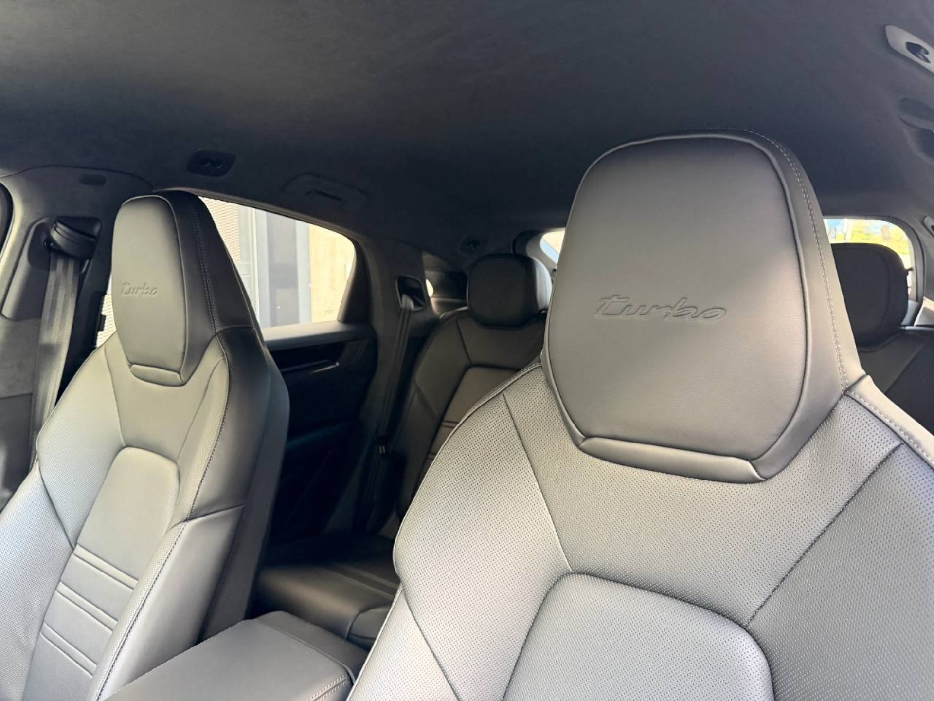 PORSCHE Cayenne Turbo E-Hybrid Coupé con pacchetto-GT-image-26
