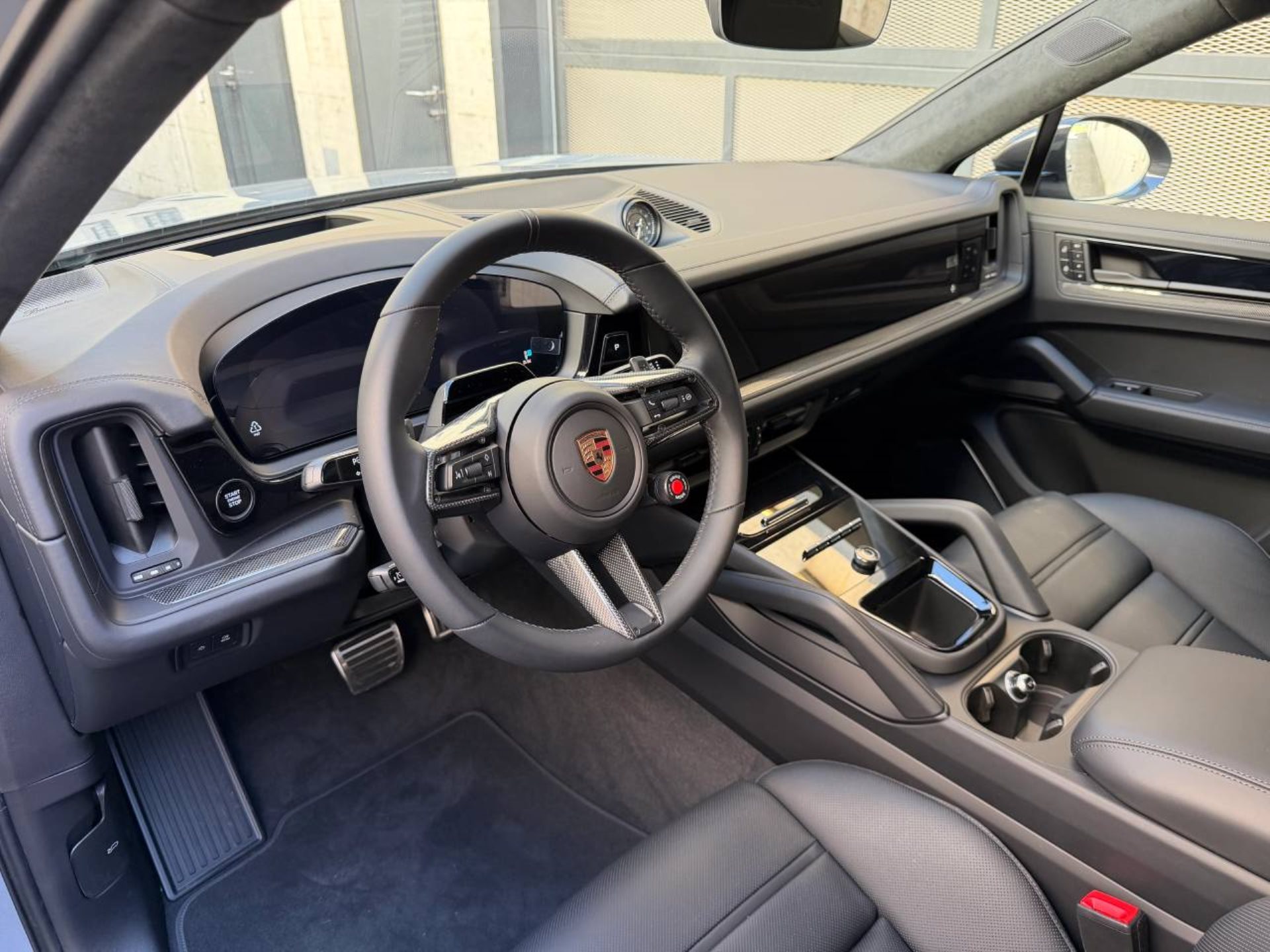 PORSCHE Cayenne Turbo E-Hybrid Coupé con pacchetto-GT-image-3