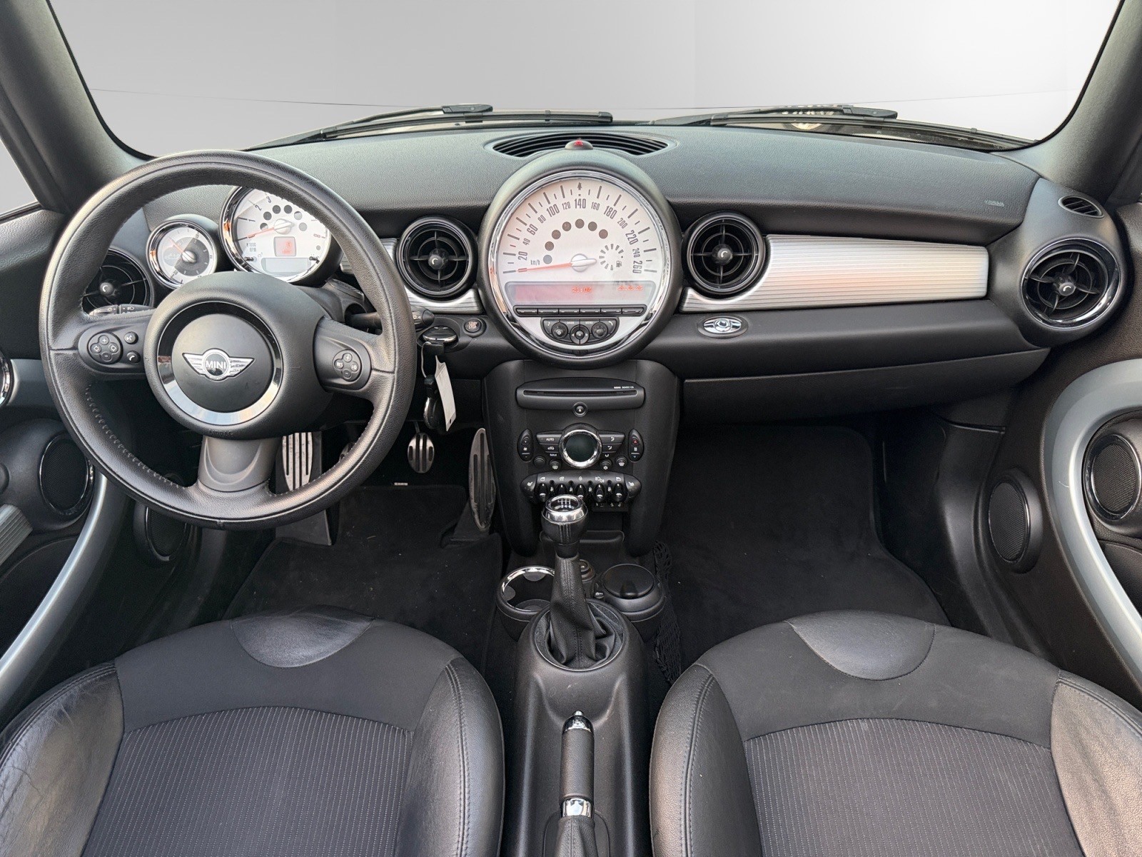 MINI Cooper S Cabriolet-image-17