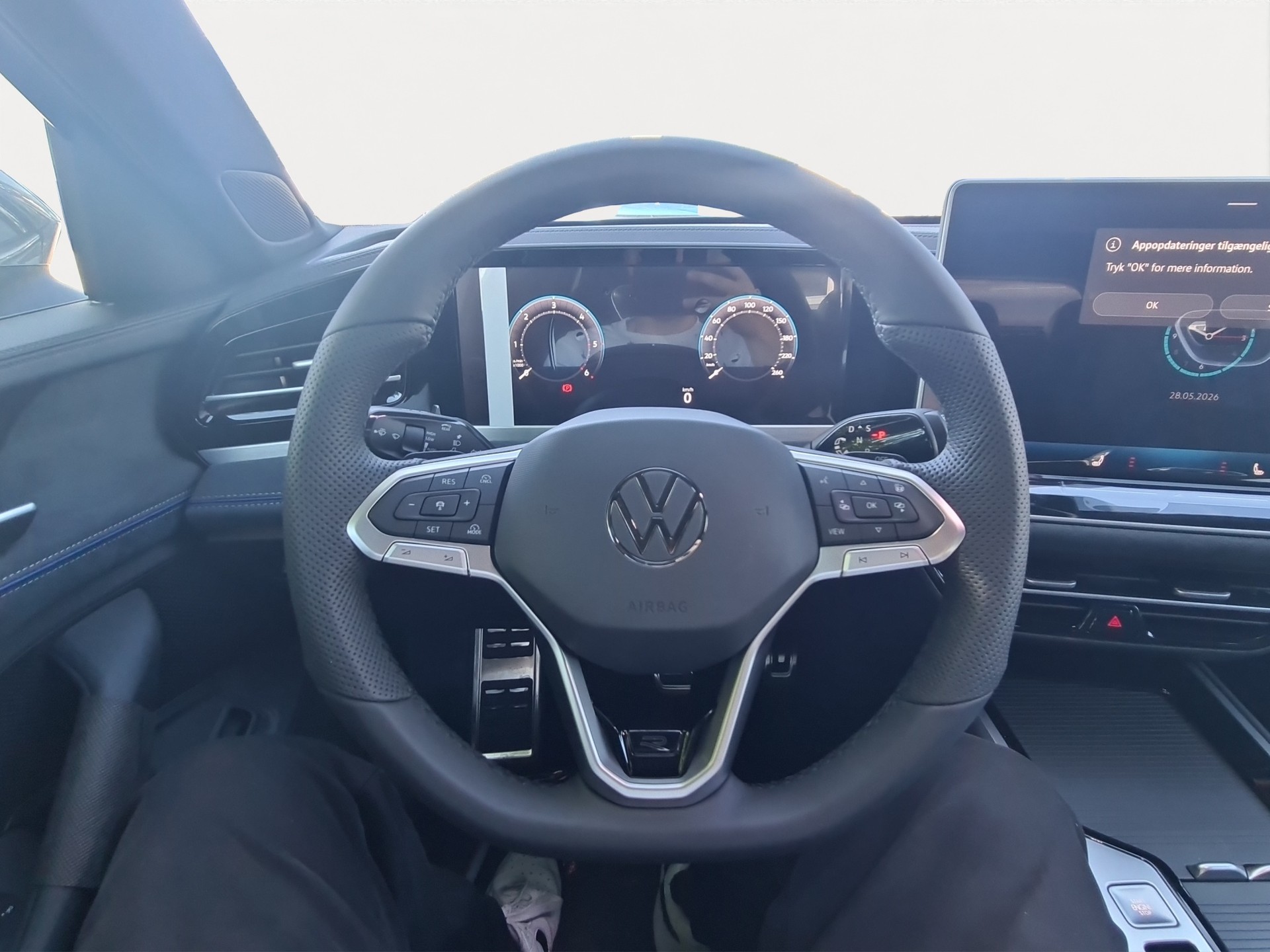 VW Passat Variant 2.0 TDI evo R-Line 4 Motion DSG-image-9