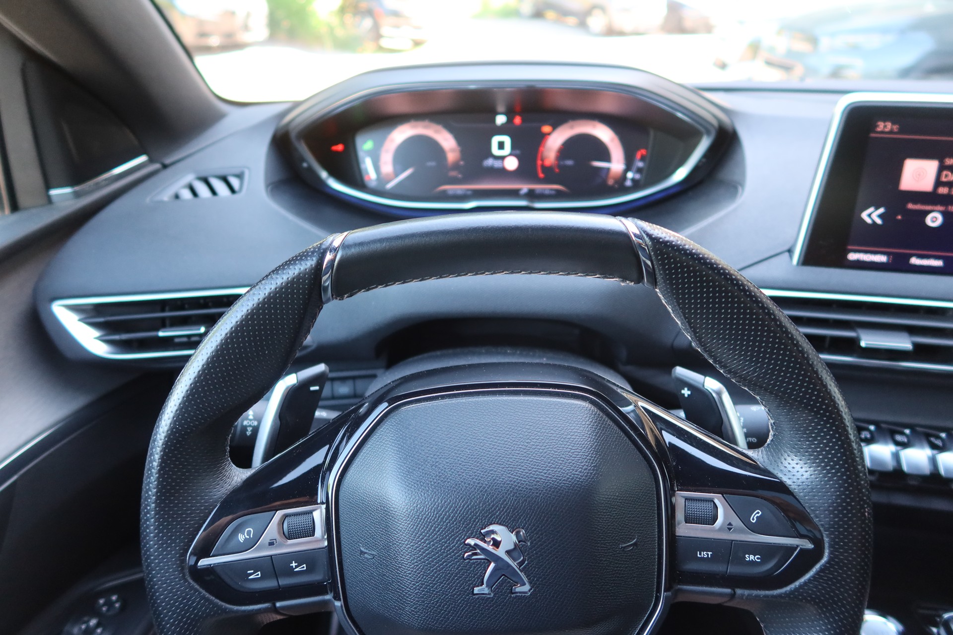 PEUGEOT 5008 2.0 BlueHDi GT-image-2