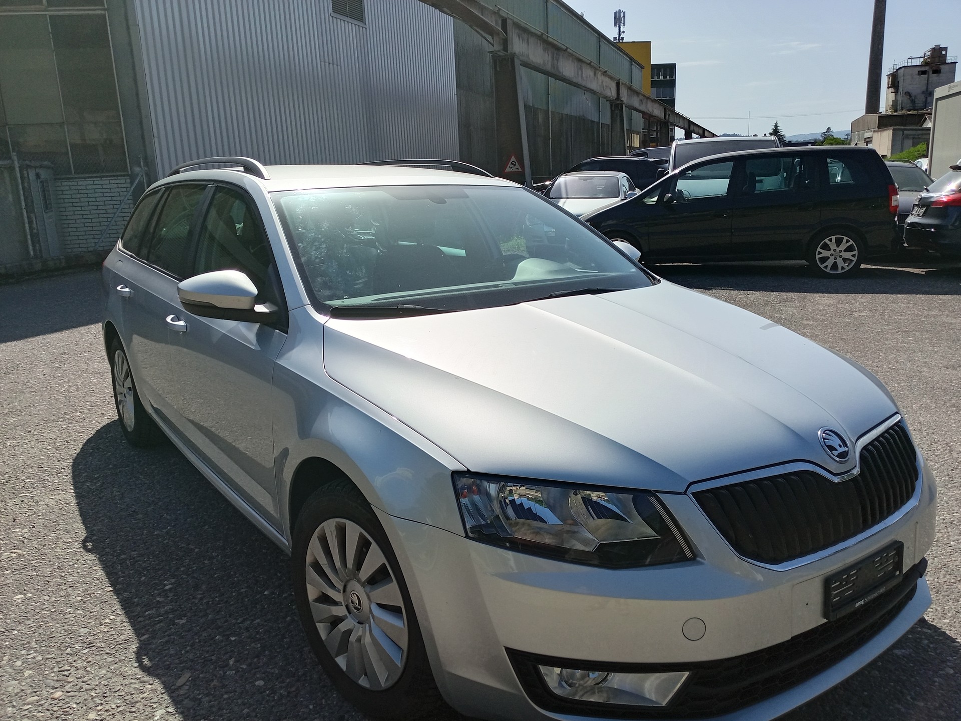SKODA Octavia Combi 1.6 TDI Fresh DSG-image-3