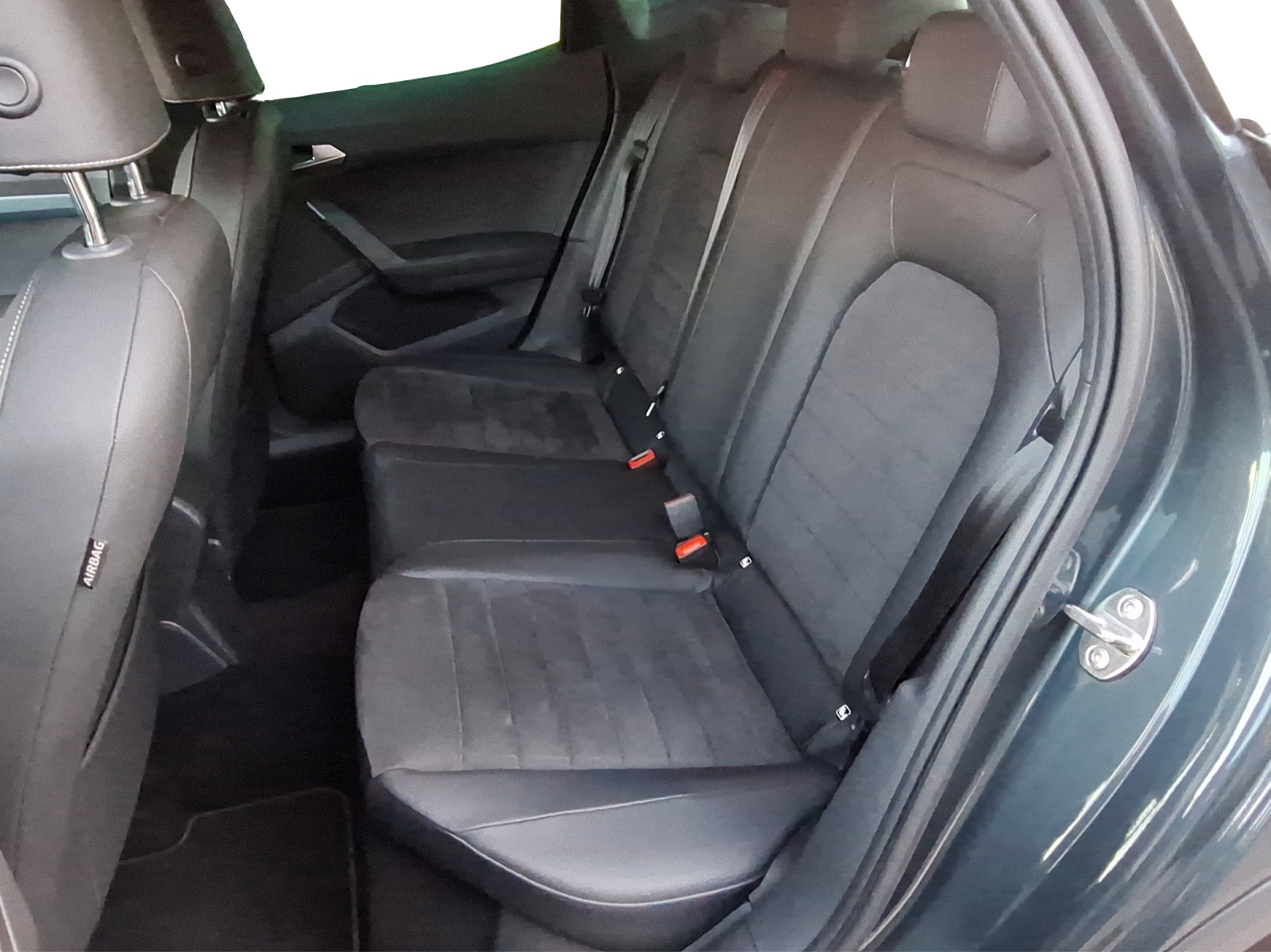 SEAT Arona 1.0 TSI 110 Xperience DSG-image-9