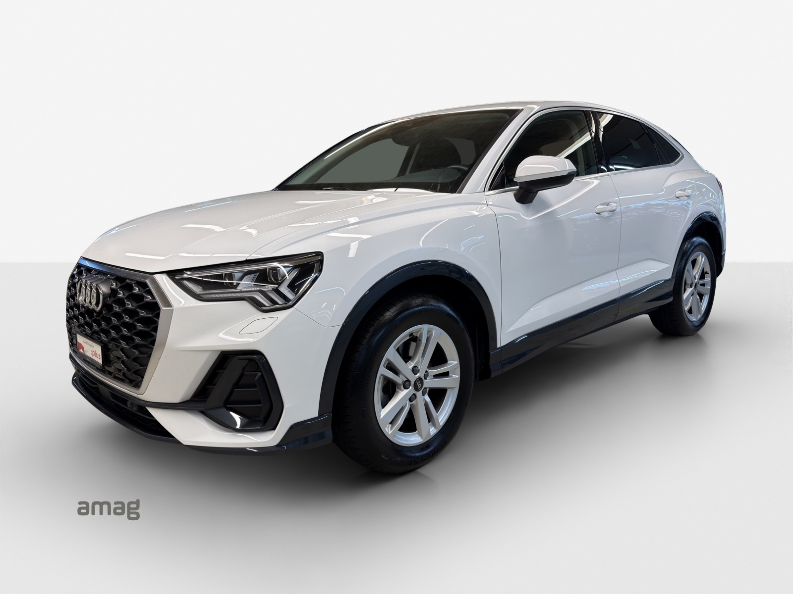 AUDI Q3 Sportback 35 TFSI Attraction S-tronic-image-0