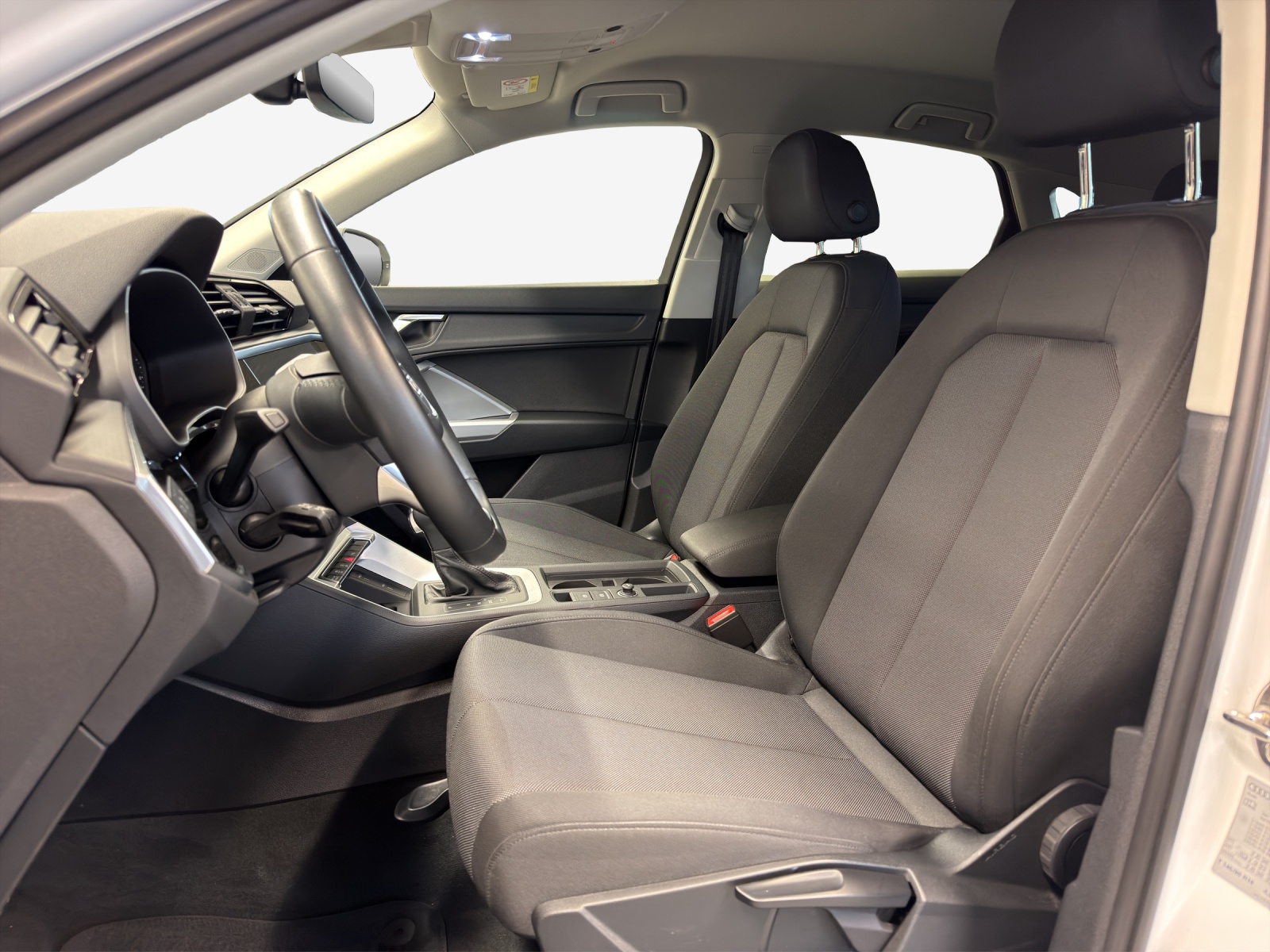 AUDI Q3 Sportback 35 TFSI Attraction S-tronic-image-7