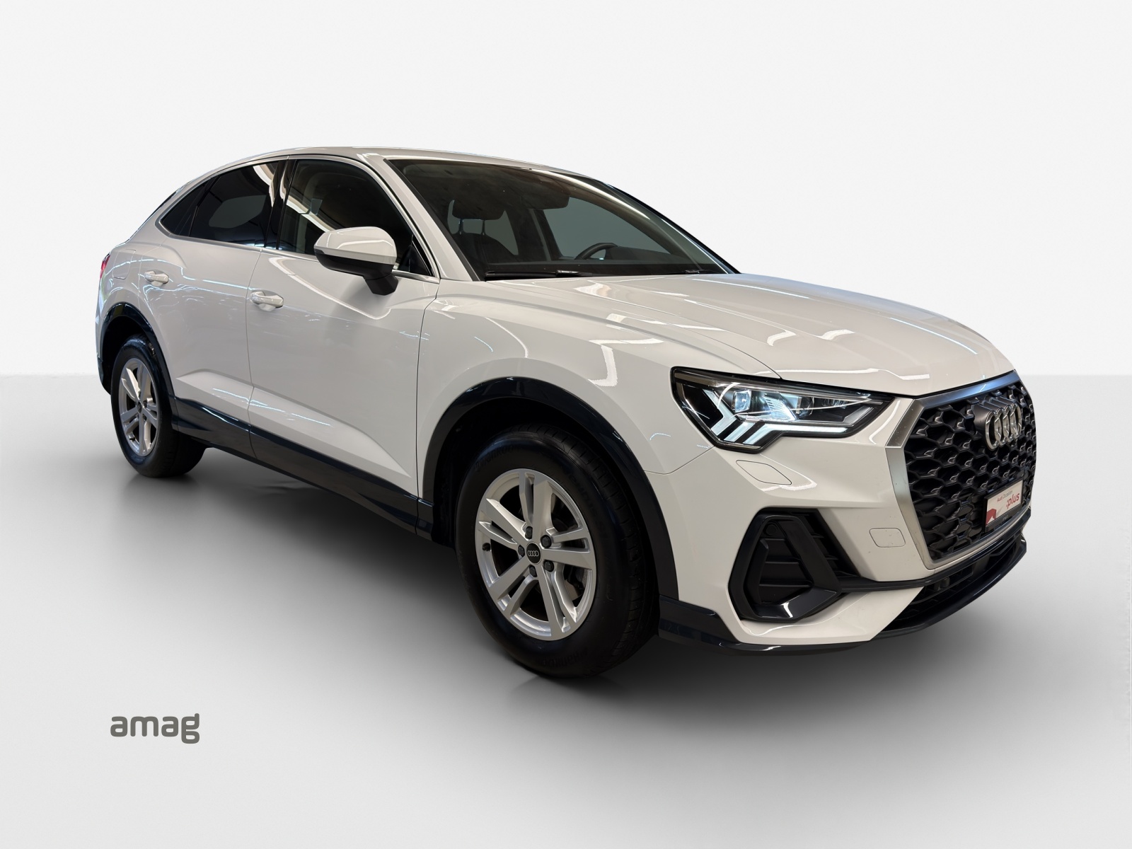 AUDI Q3 Sportback 35 TFSI Attraction S-tronic-image-5