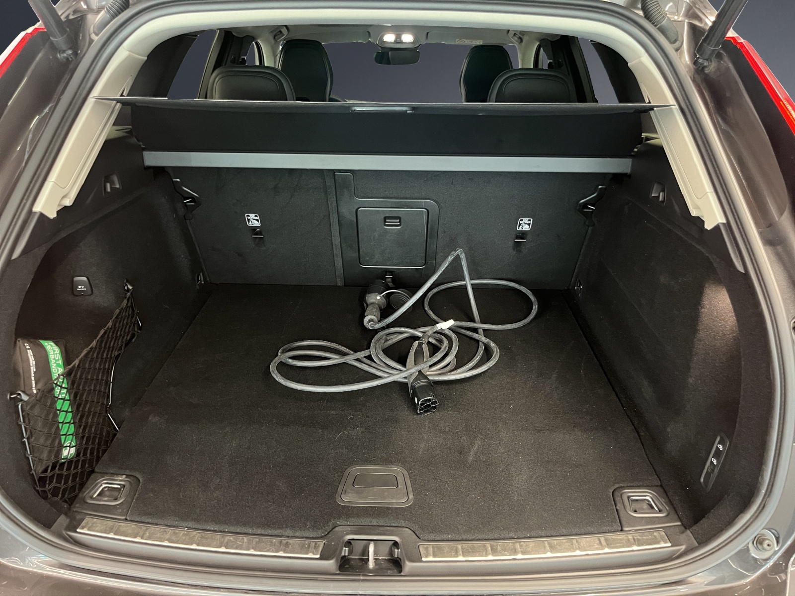 VOLVO XC60 T6 eAWD Ultim Dark-image-12