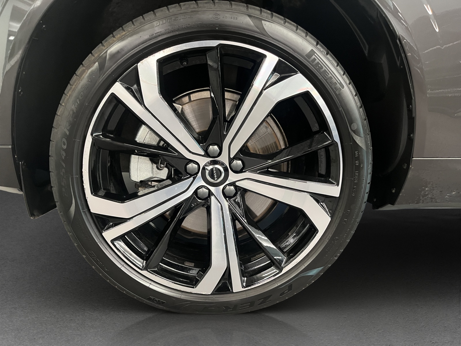 VOLVO XC60 T6 eAWD Ultim Dark-image-11