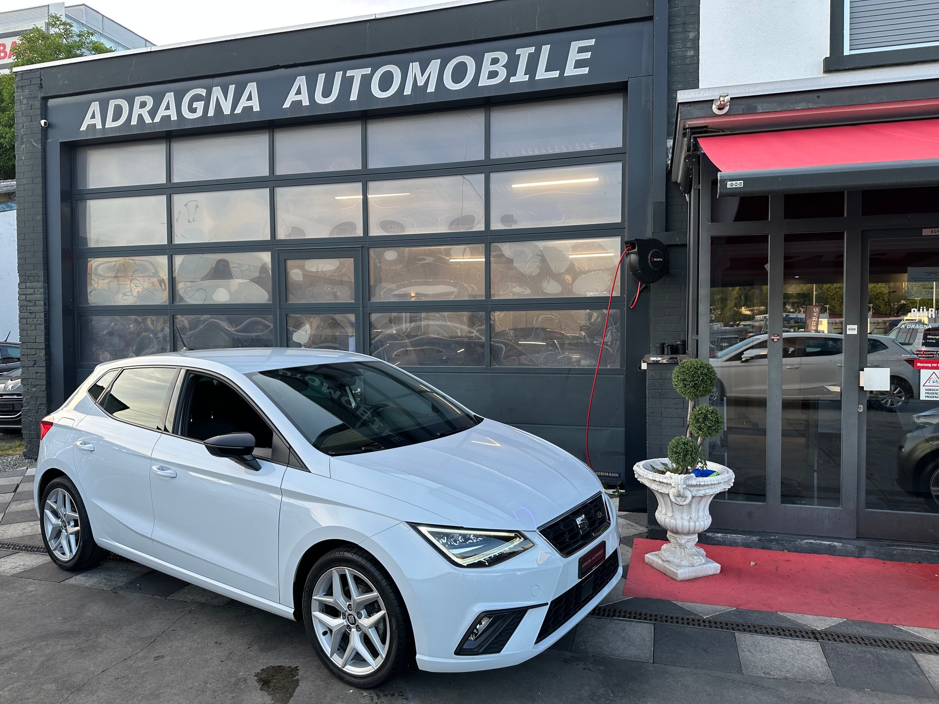 SEAT Ibiza 1.0 EcoTSI Hola FR DSG-image-0