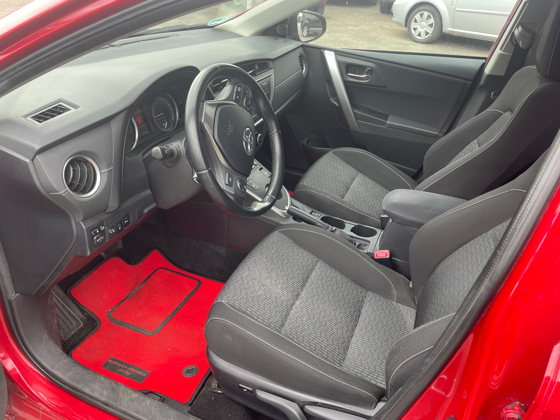 TOYOTA Auris Touring Sports 1.8 16V HSD Linea Trend-image-6