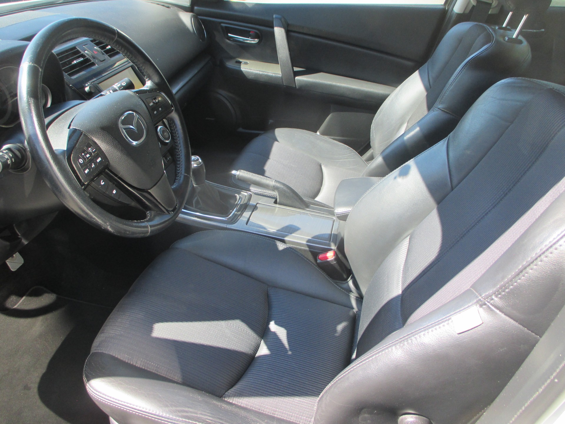 MAZDA 6 2.2 CD 16V Sport-image-9