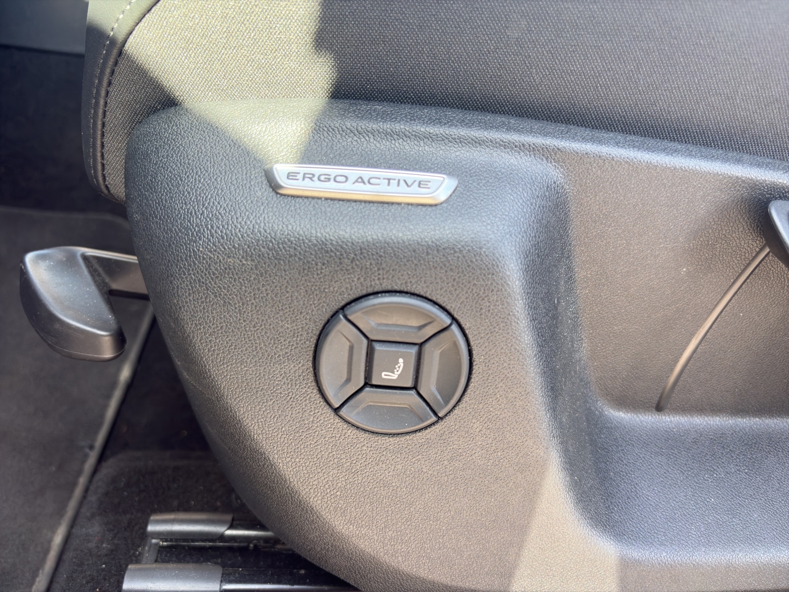 VW Tiguan 2.0 TSI DSG Elegance 4Motion-image-14