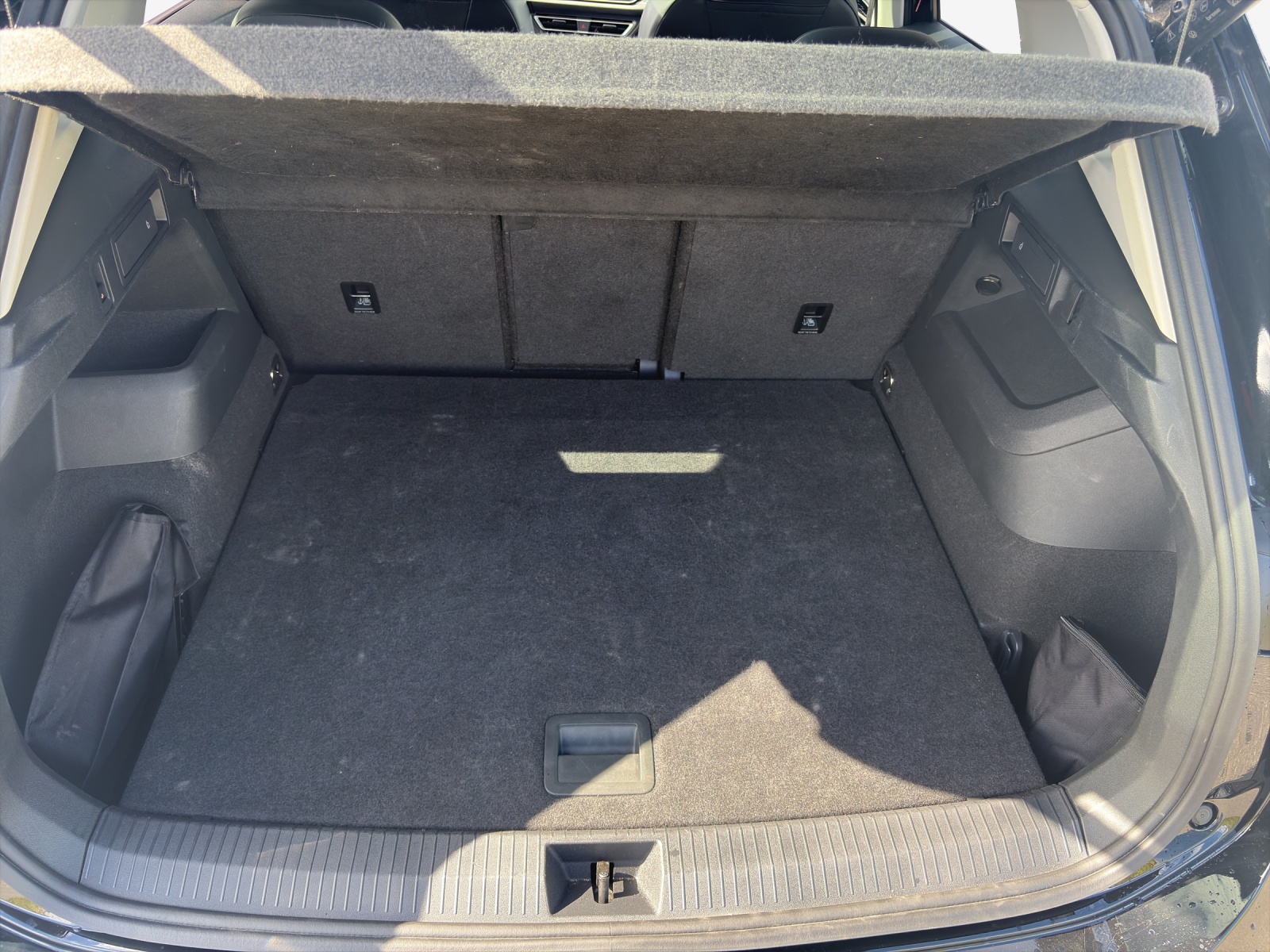 VW Tiguan 2.0 TSI DSG Elegance 4Motion-image-11