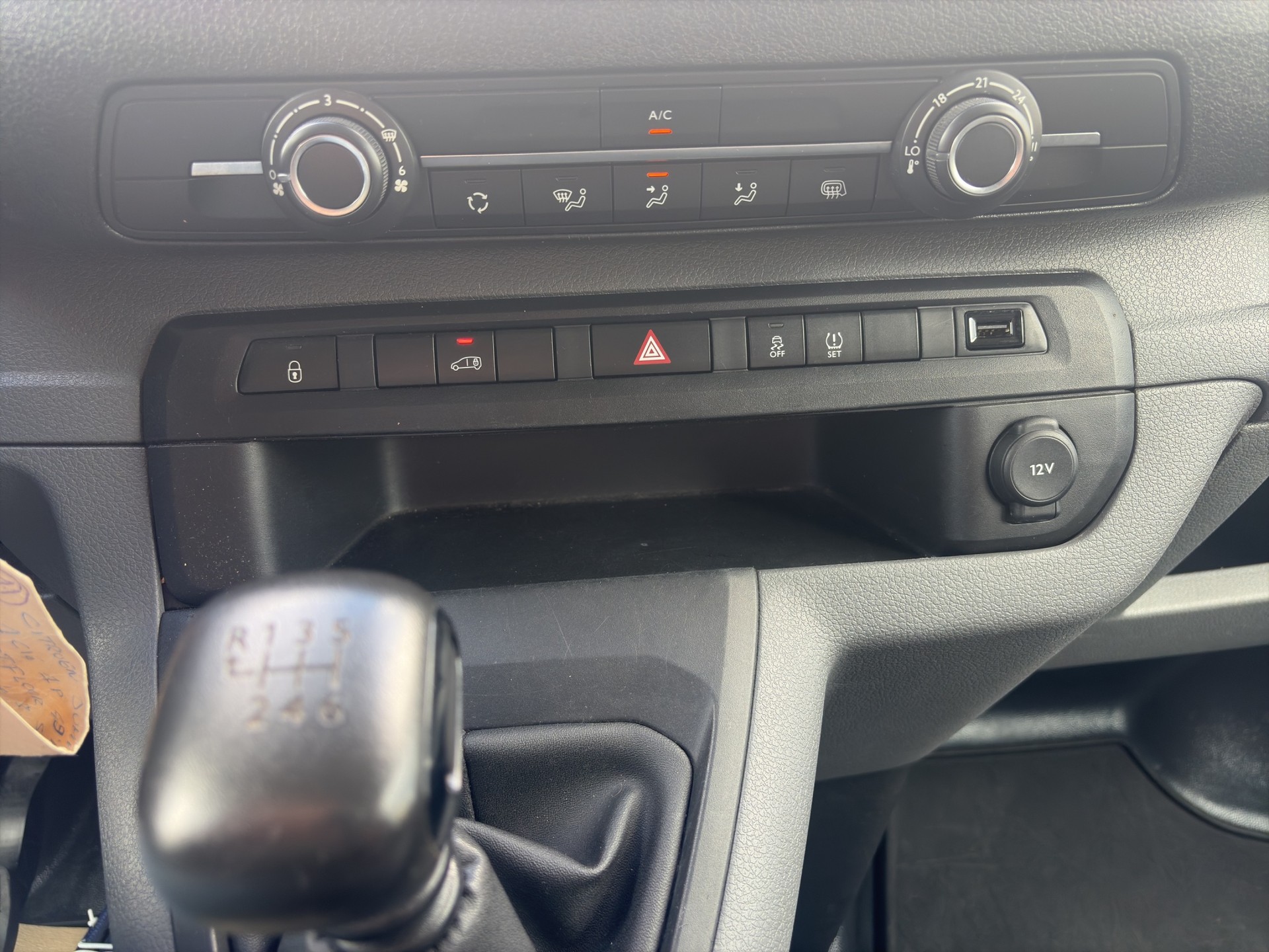 CITROEN Jumpy 2.0 BlueHDi 120 XS Komfort-image-9