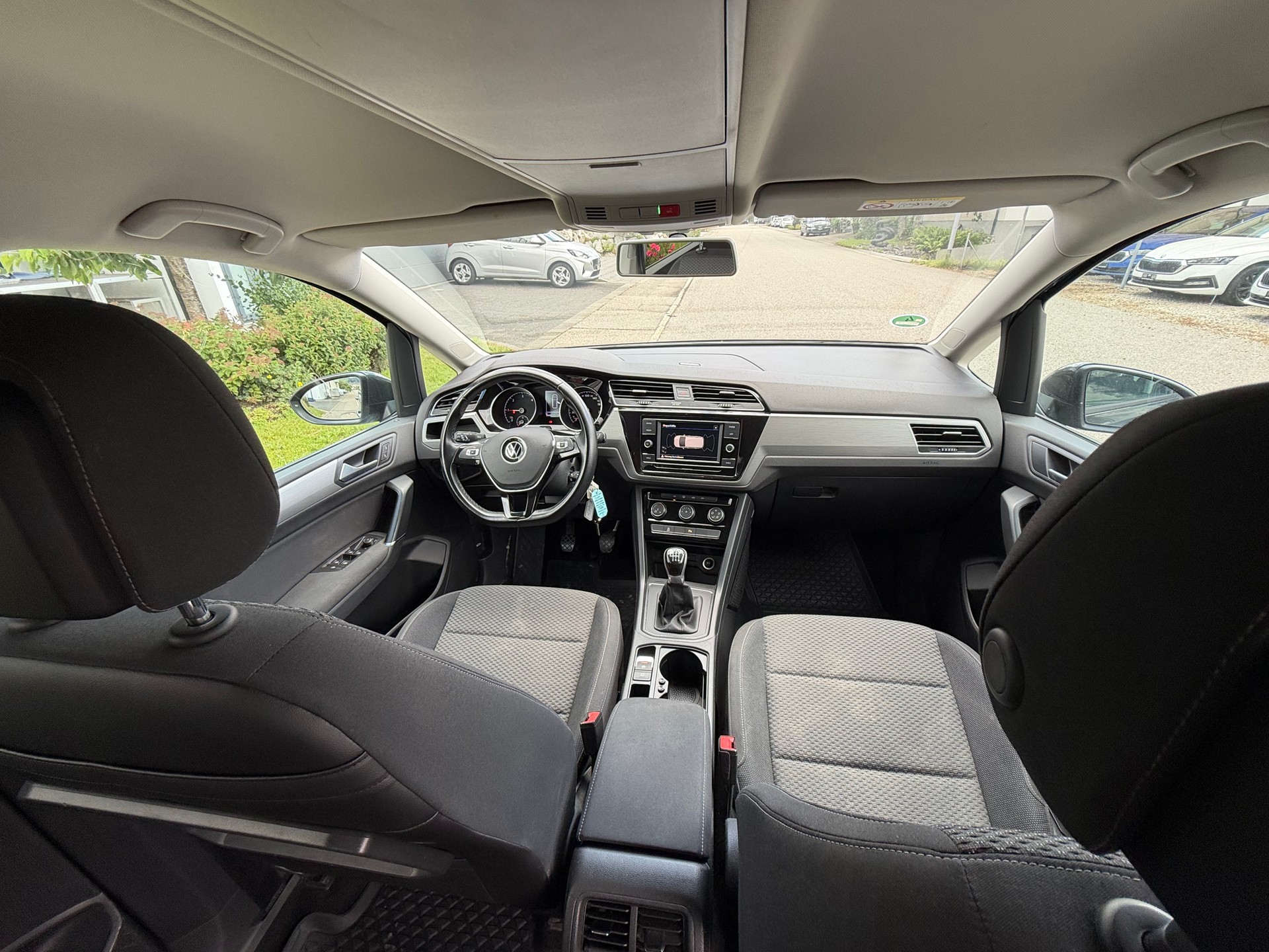 VW Touran 2.0 TDI BlueMotion Technology Comfortline-image-11
