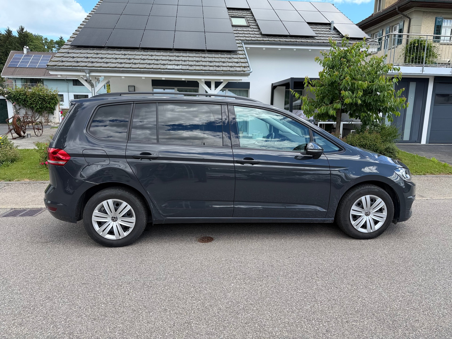 VW Touran 2.0 TDI BlueMotion Technology Comfortline-image-3
