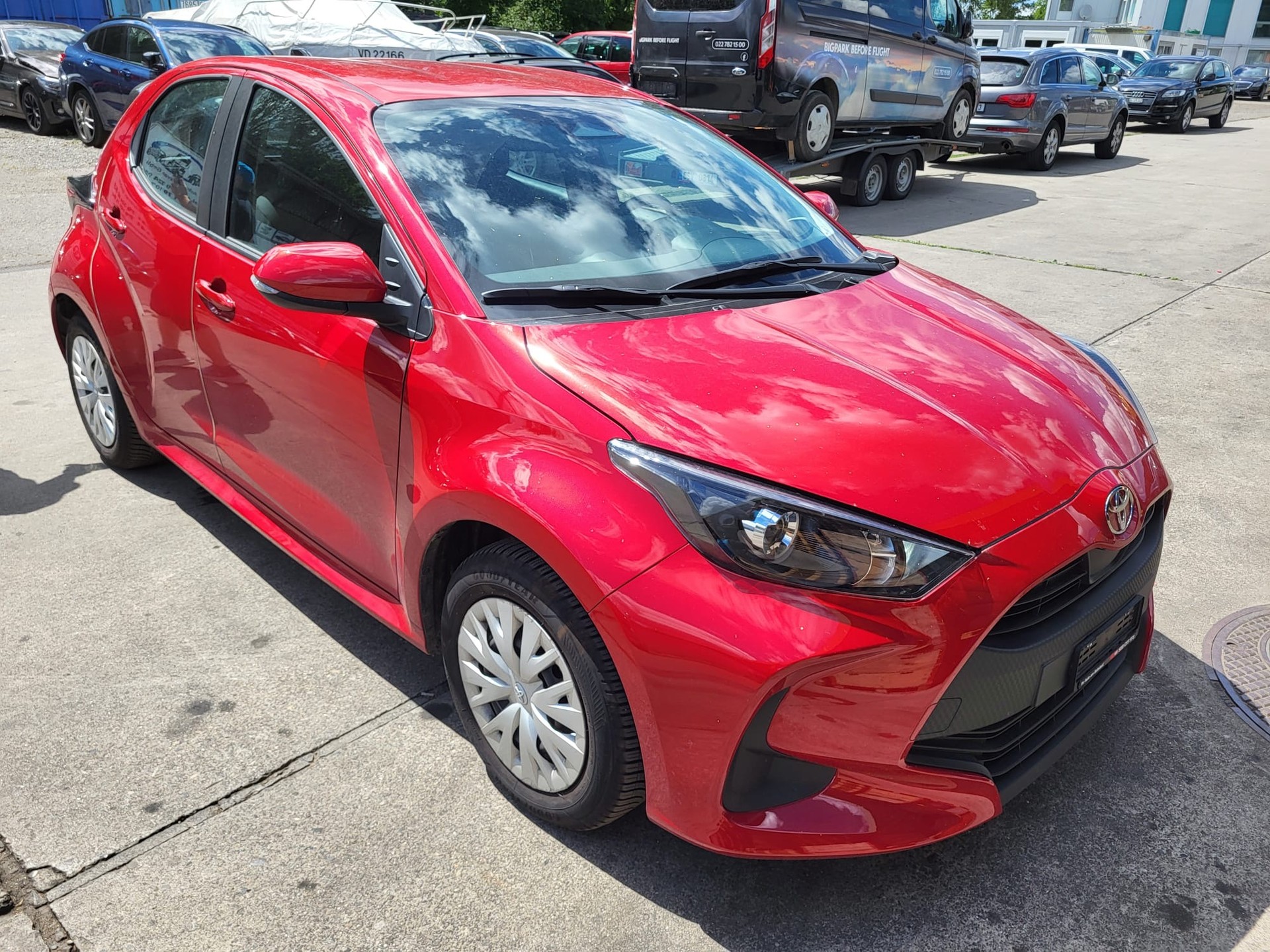 TOYOTA Yaris 1.5 Comfort e-CVT-image-1