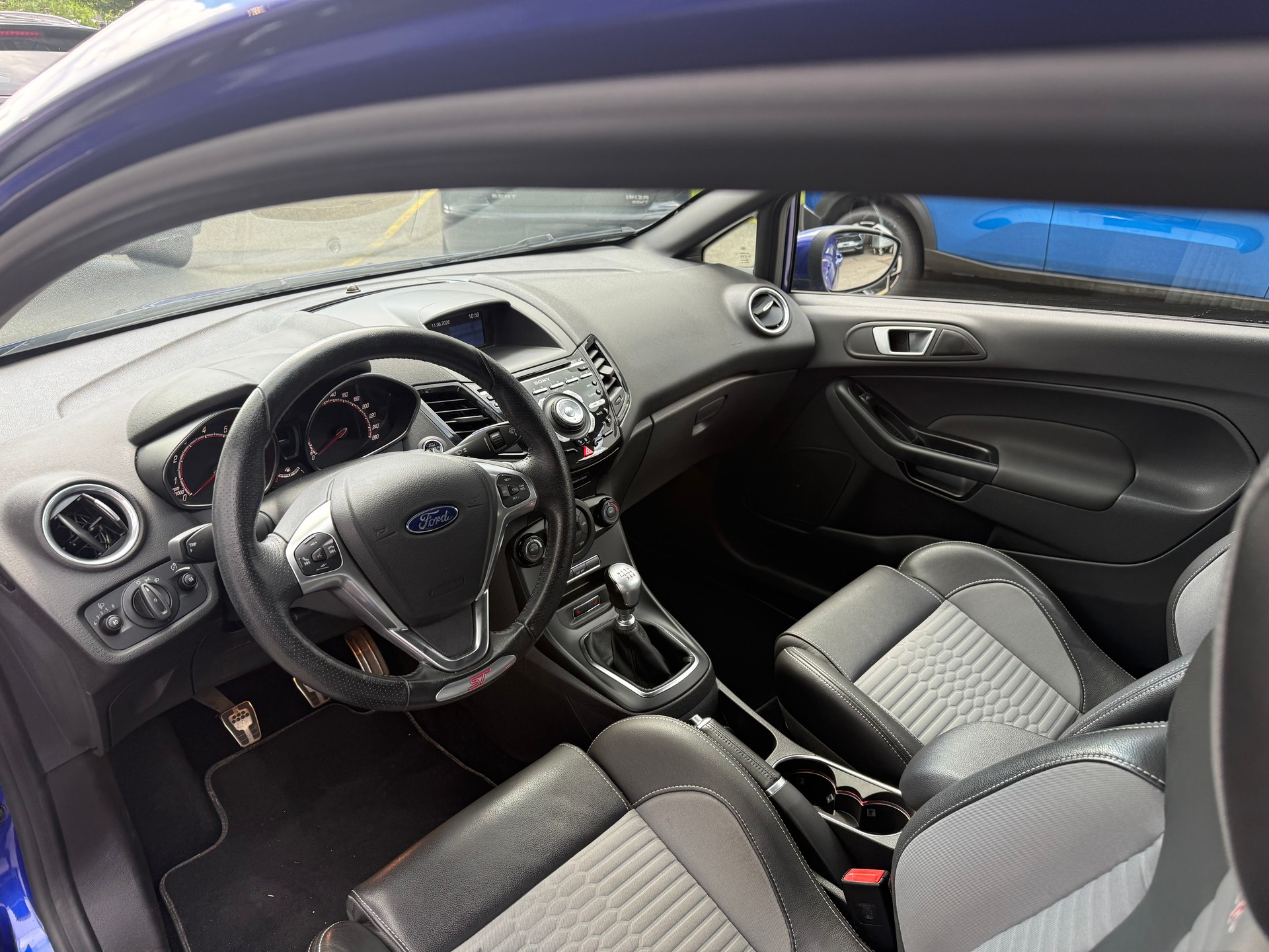 FORD Fiesta 1.6 SCTi ST-image-9