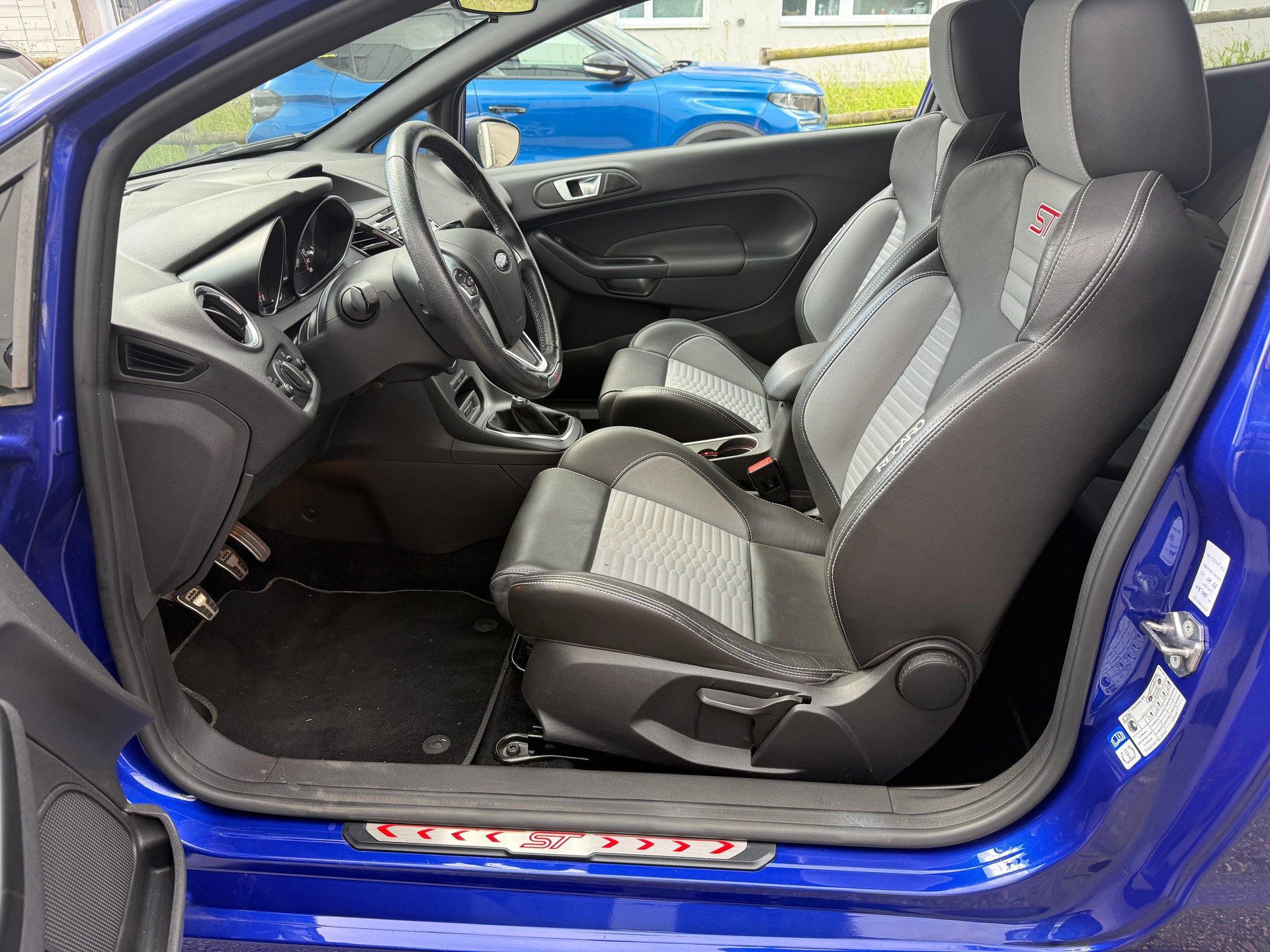 FORD Fiesta 1.6 SCTi ST-image-11