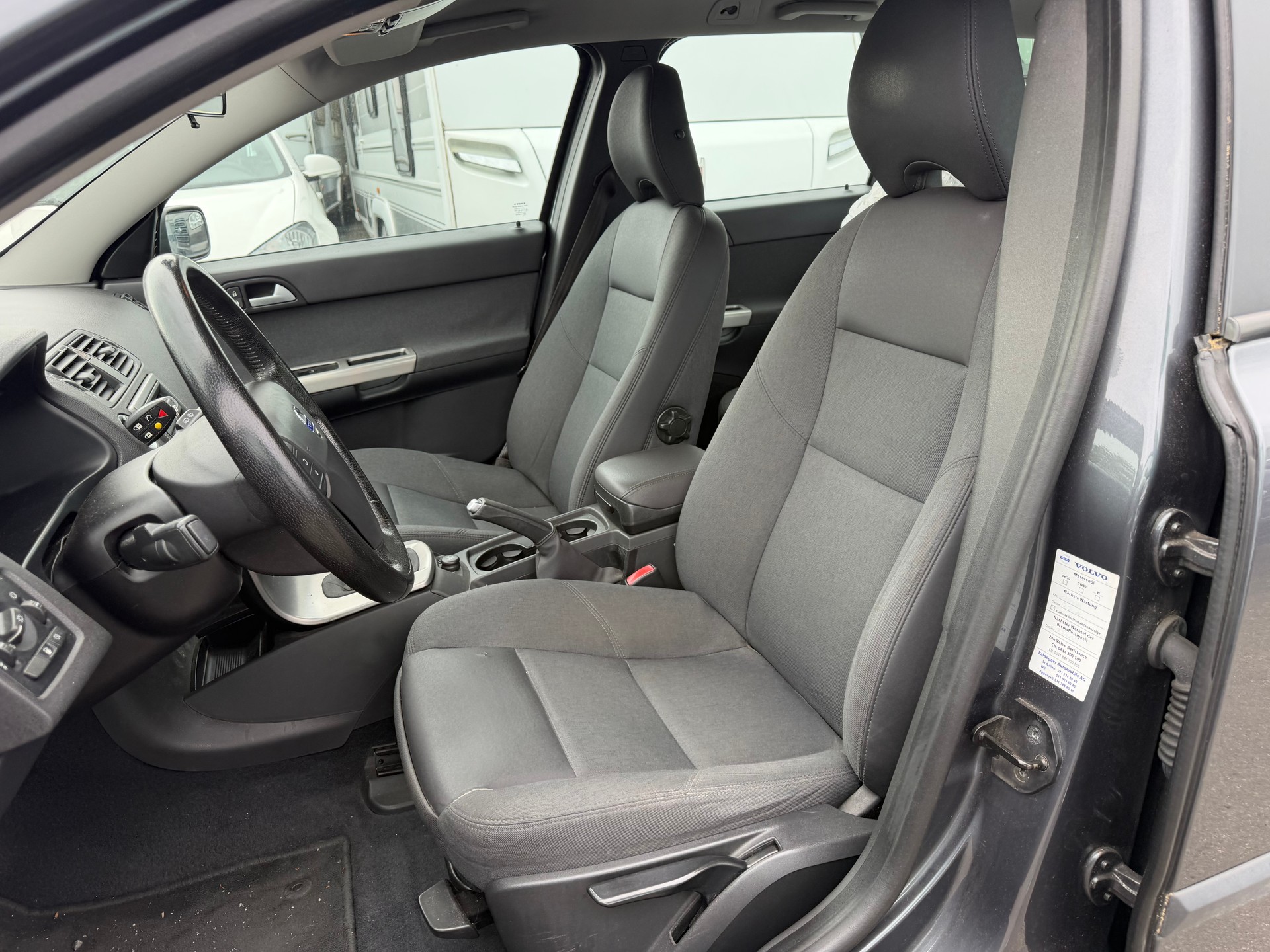 VOLVO V50 1.8 Momentum-image-9