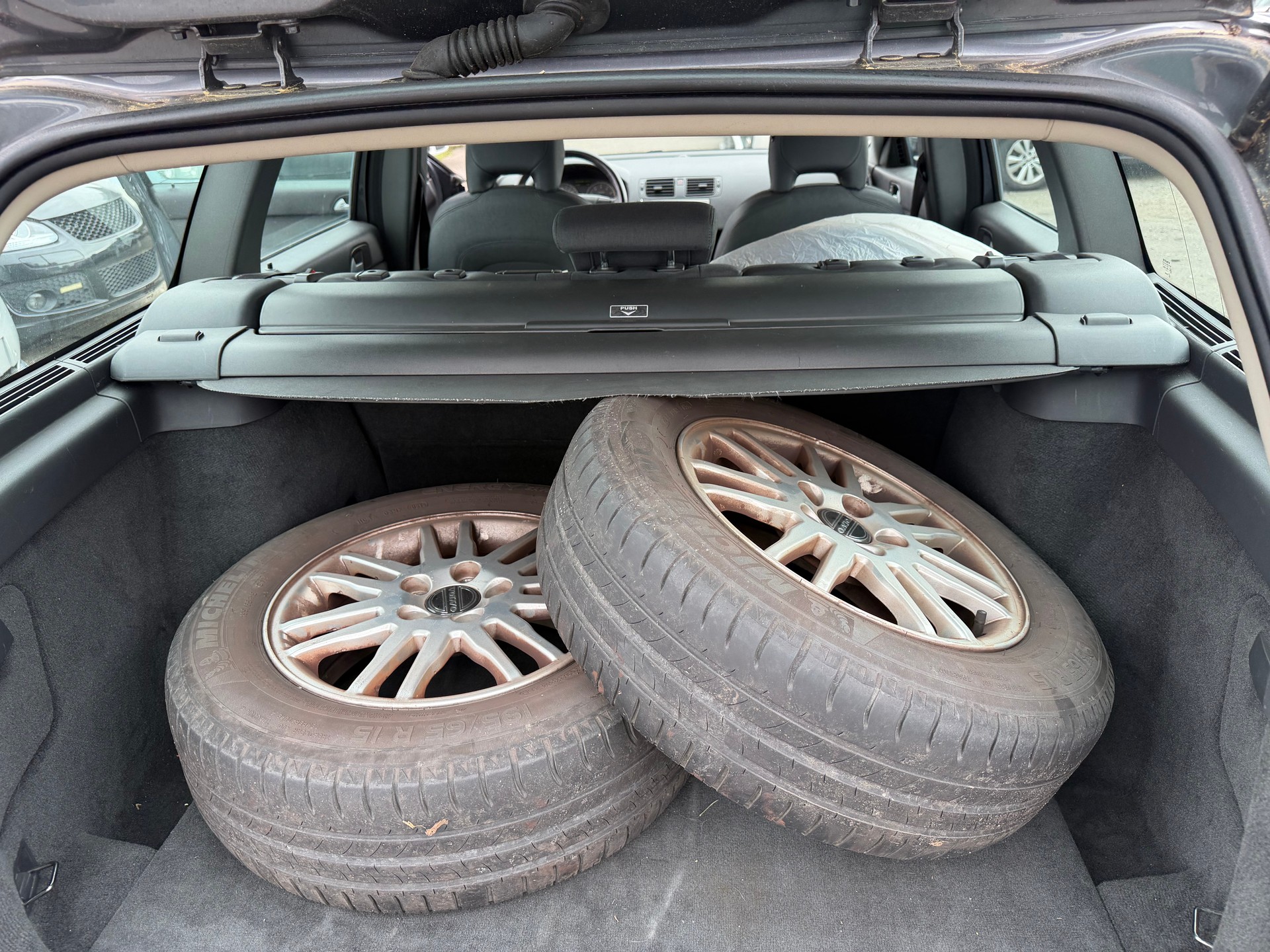 VOLVO V50 1.8 Momentum-image-12